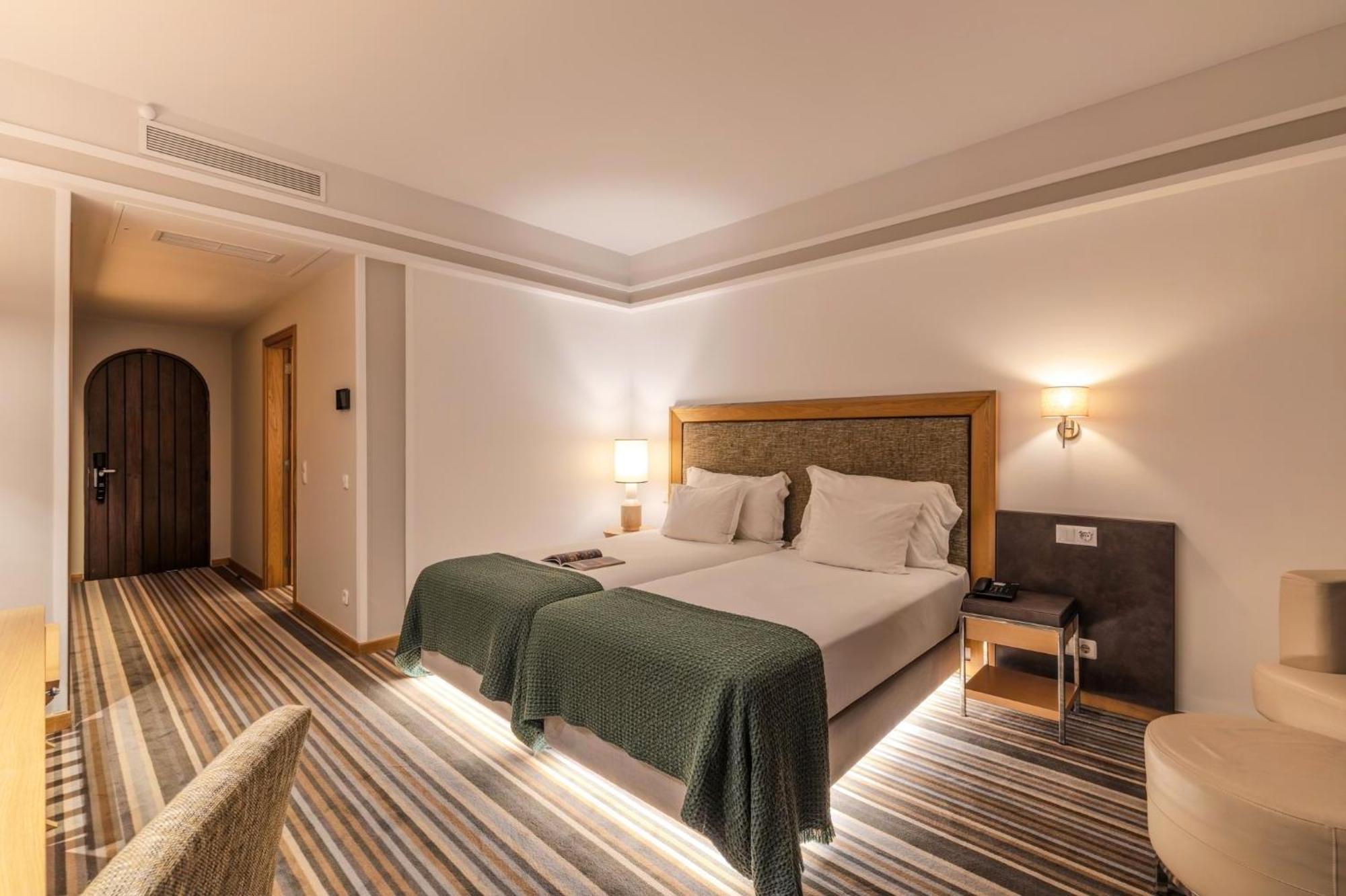 Classic Twin Room Bay or Sea View