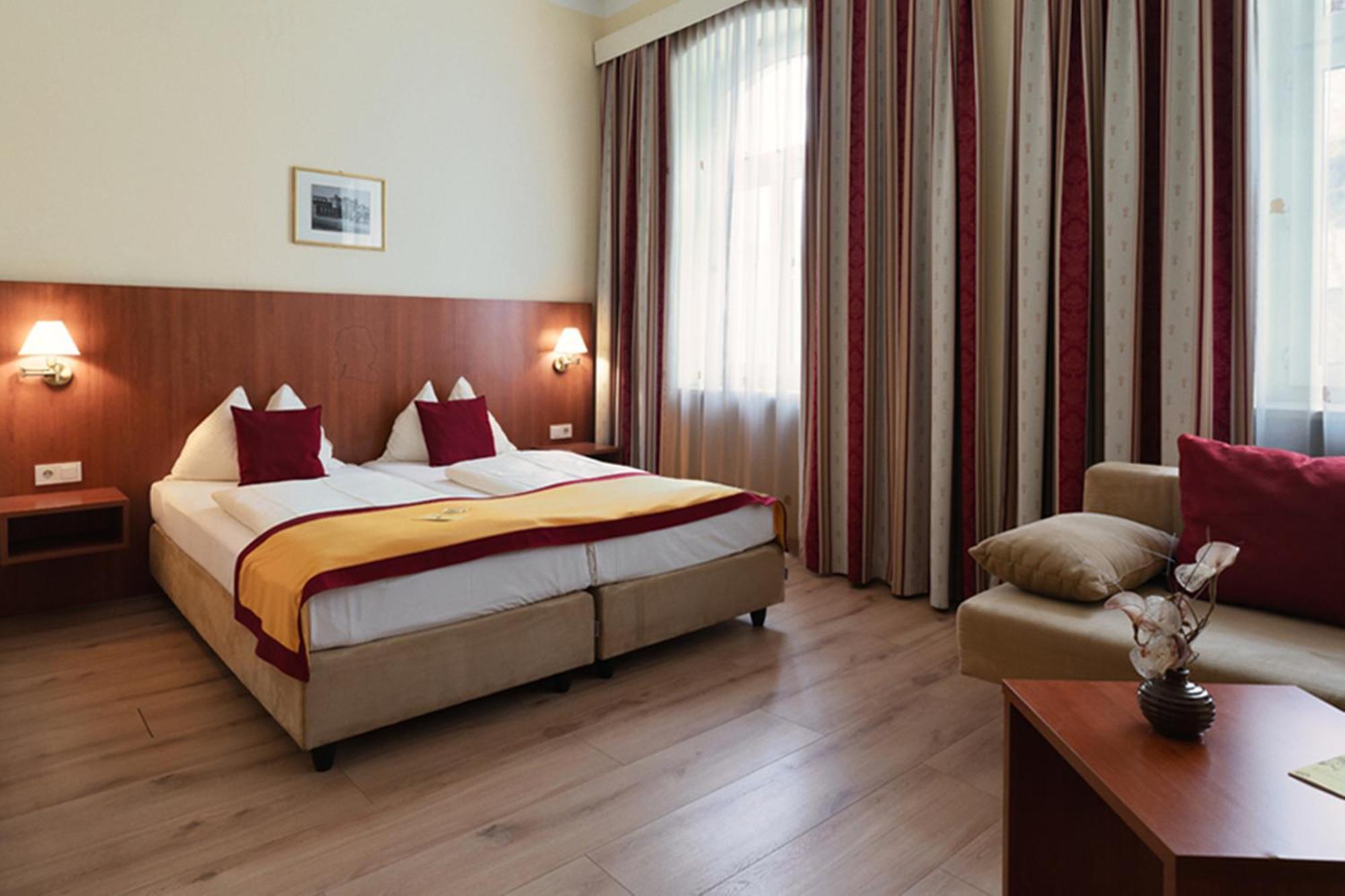 Classic Single Room