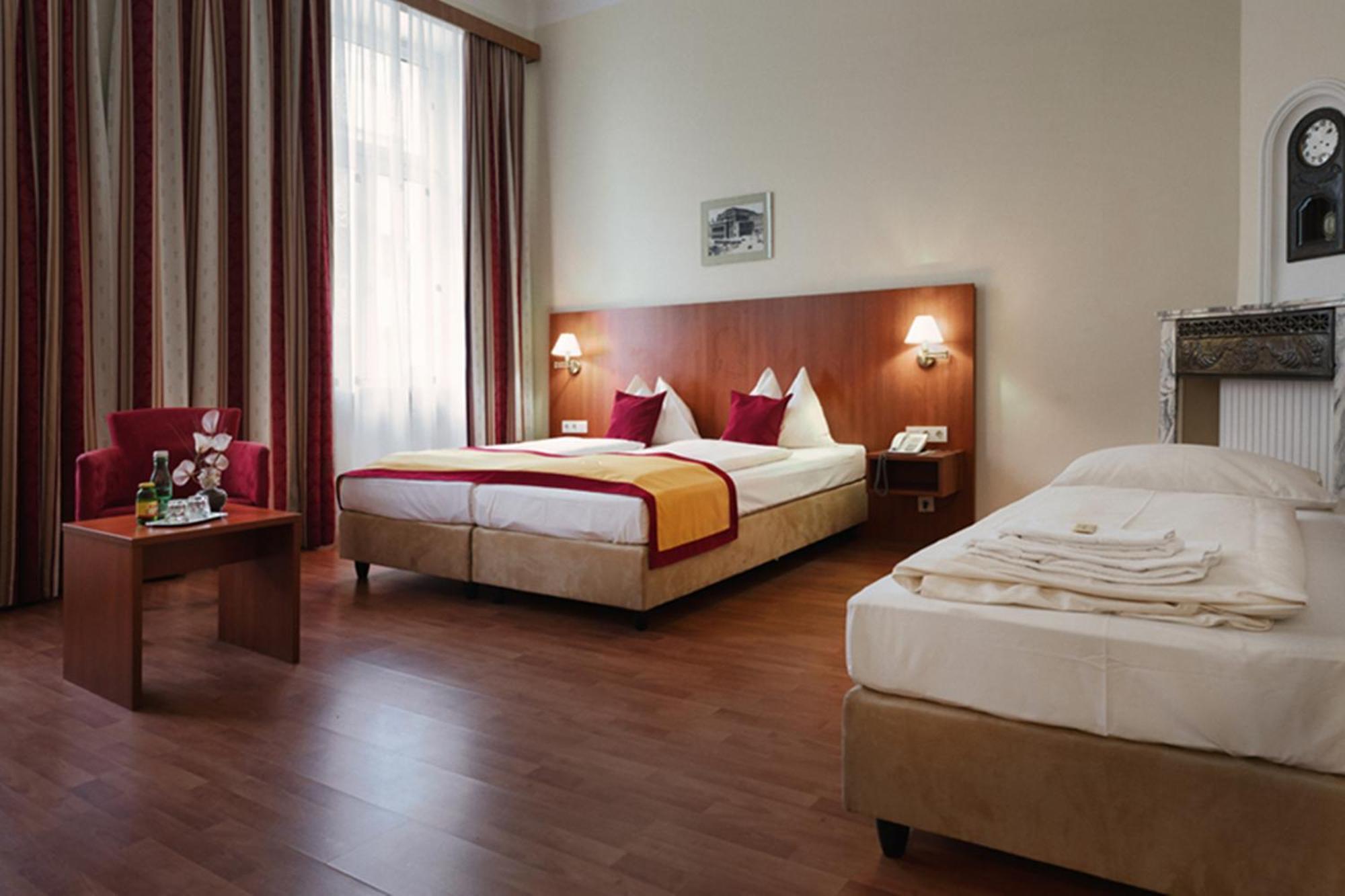 Basic Triple Room