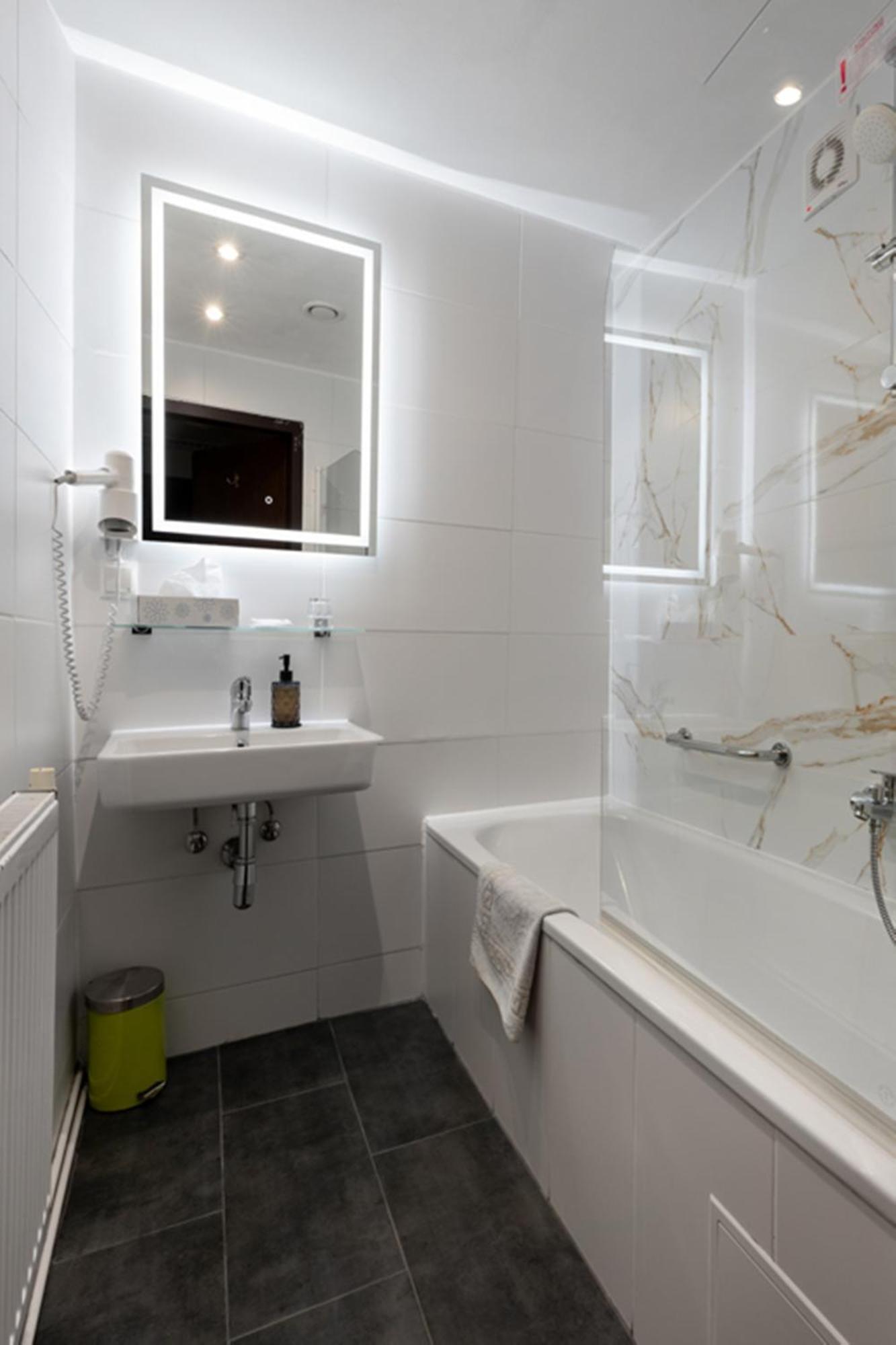 Classic Single Room