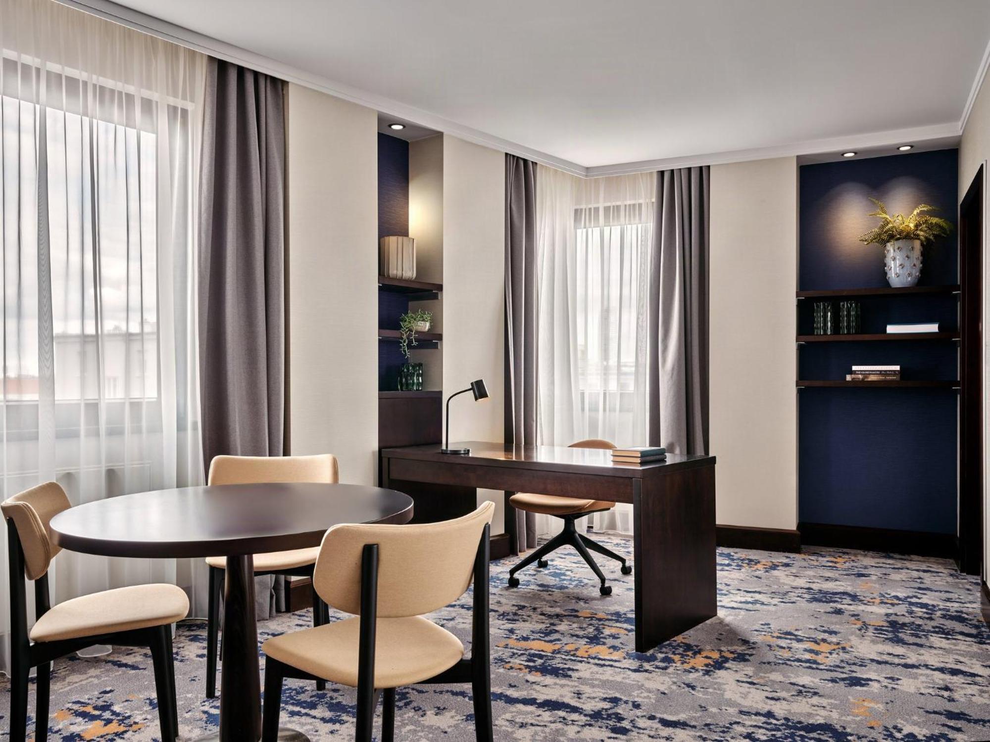 Suite Living Dining Area