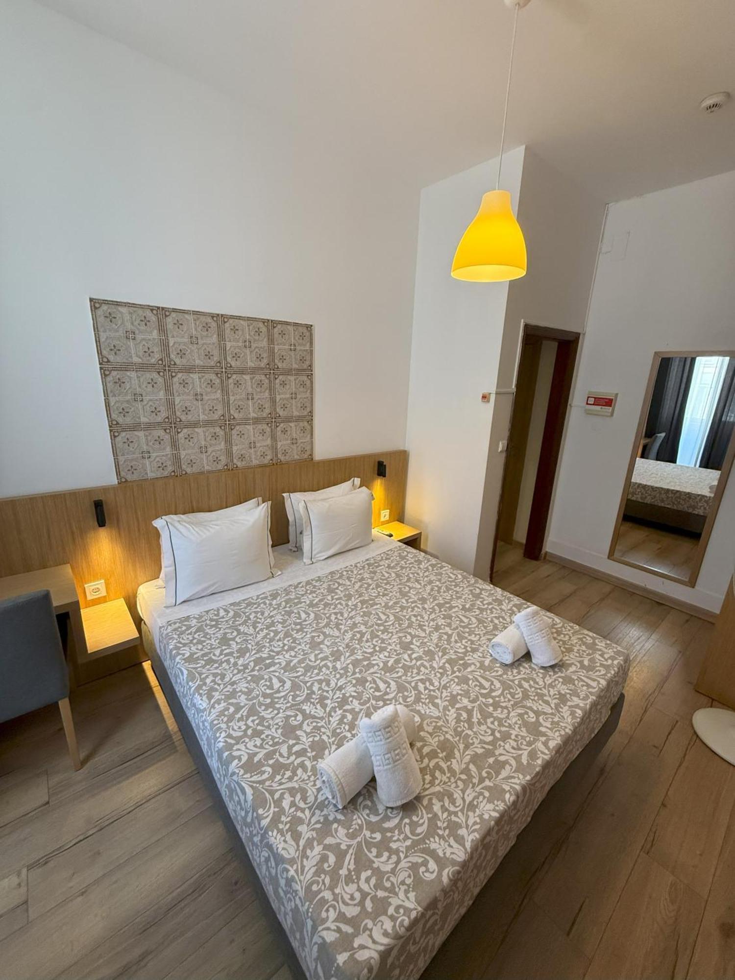 Double or Twin Room Private Bathroom