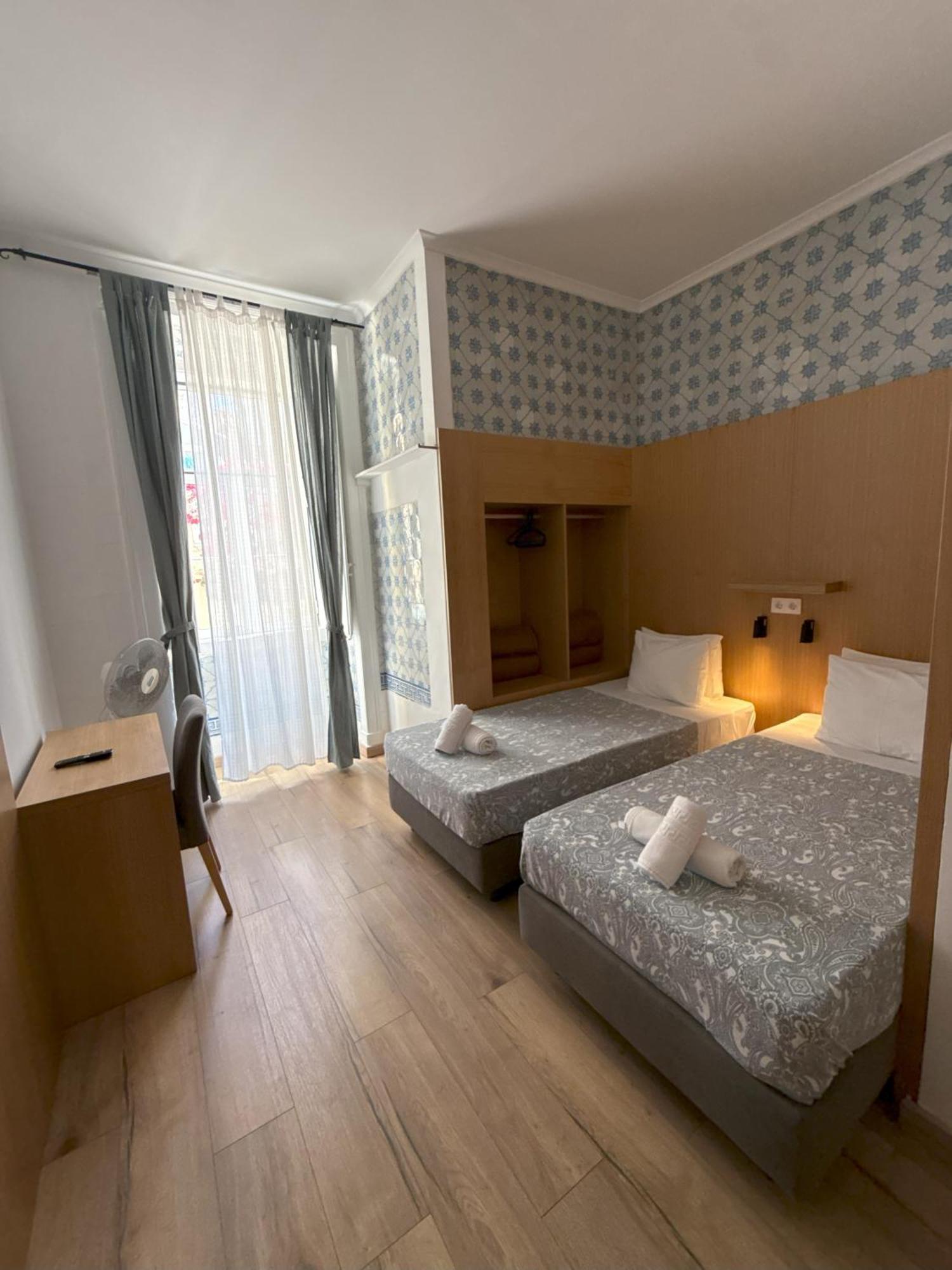 Double or Twin Room Private Bathroom