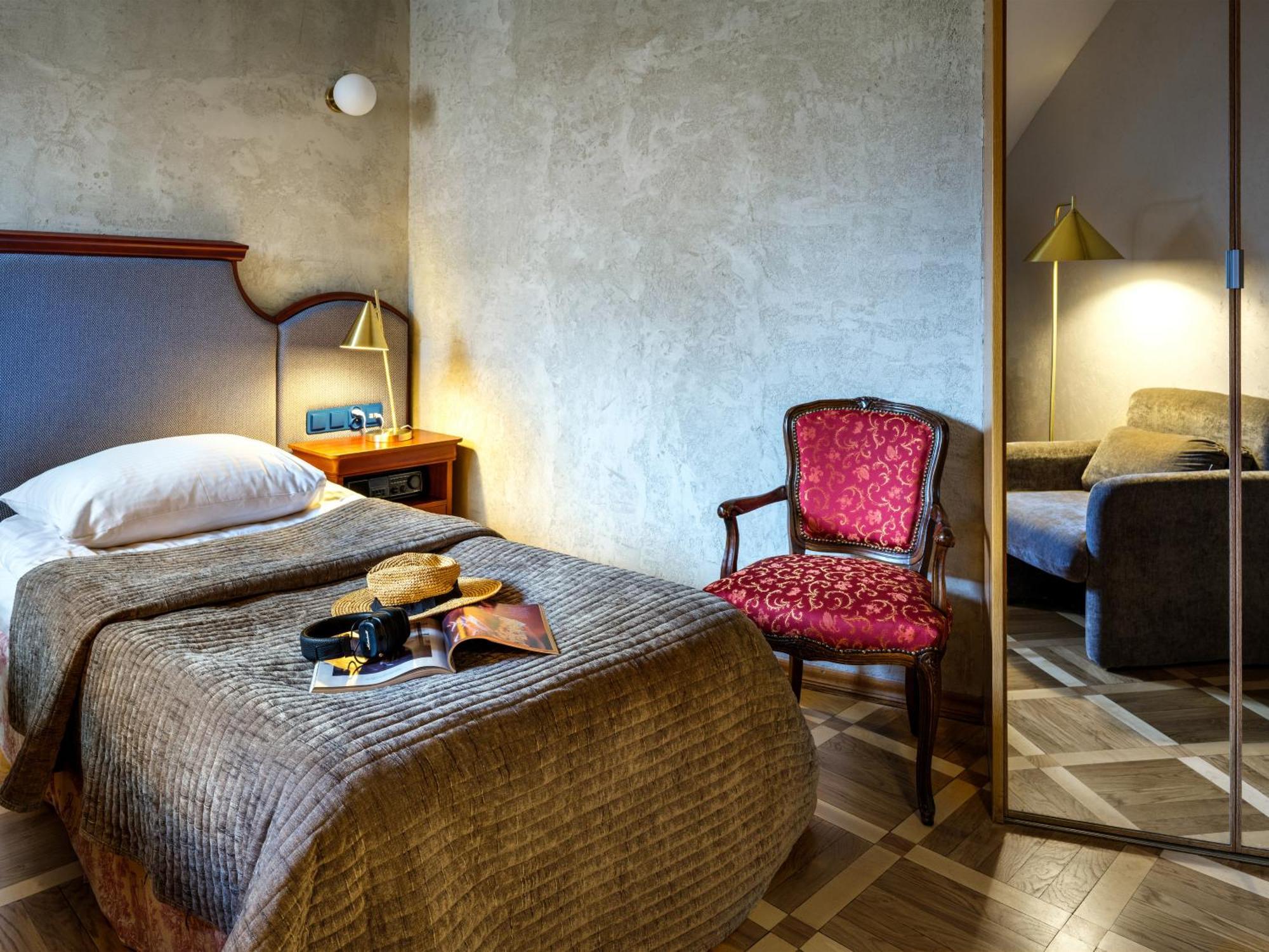 Single Room
