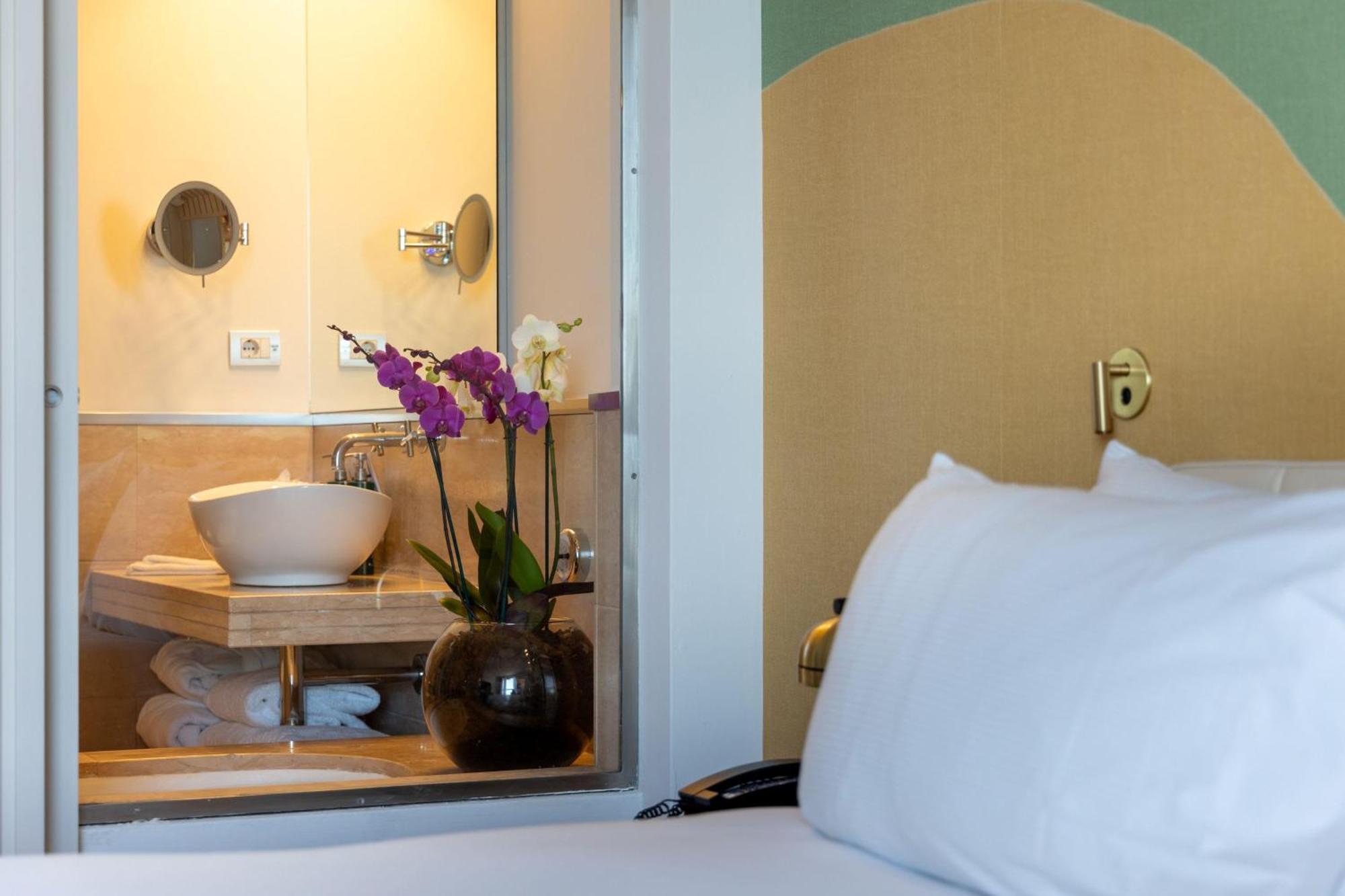 Twin Room City View