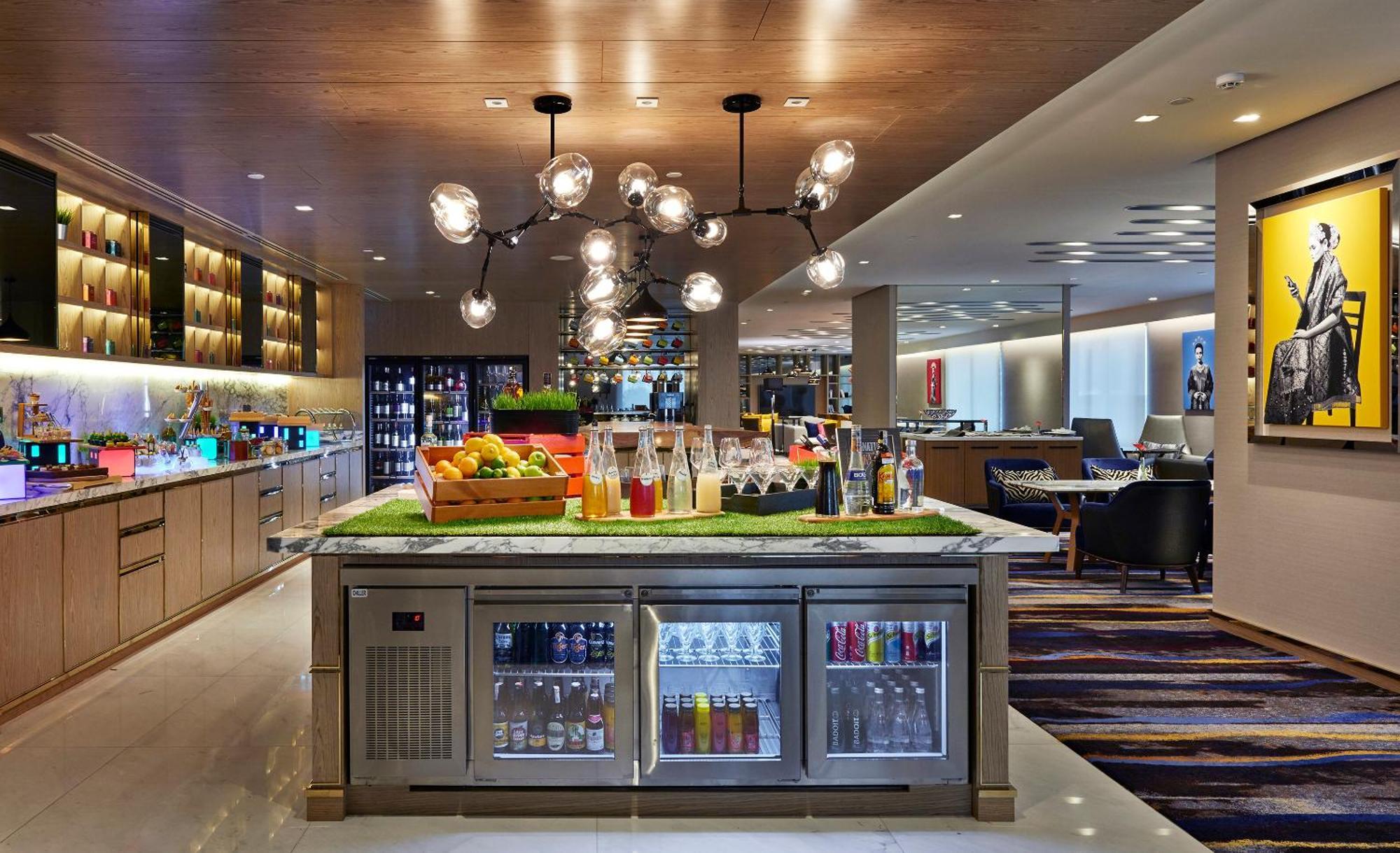Club King Room Lounge Access