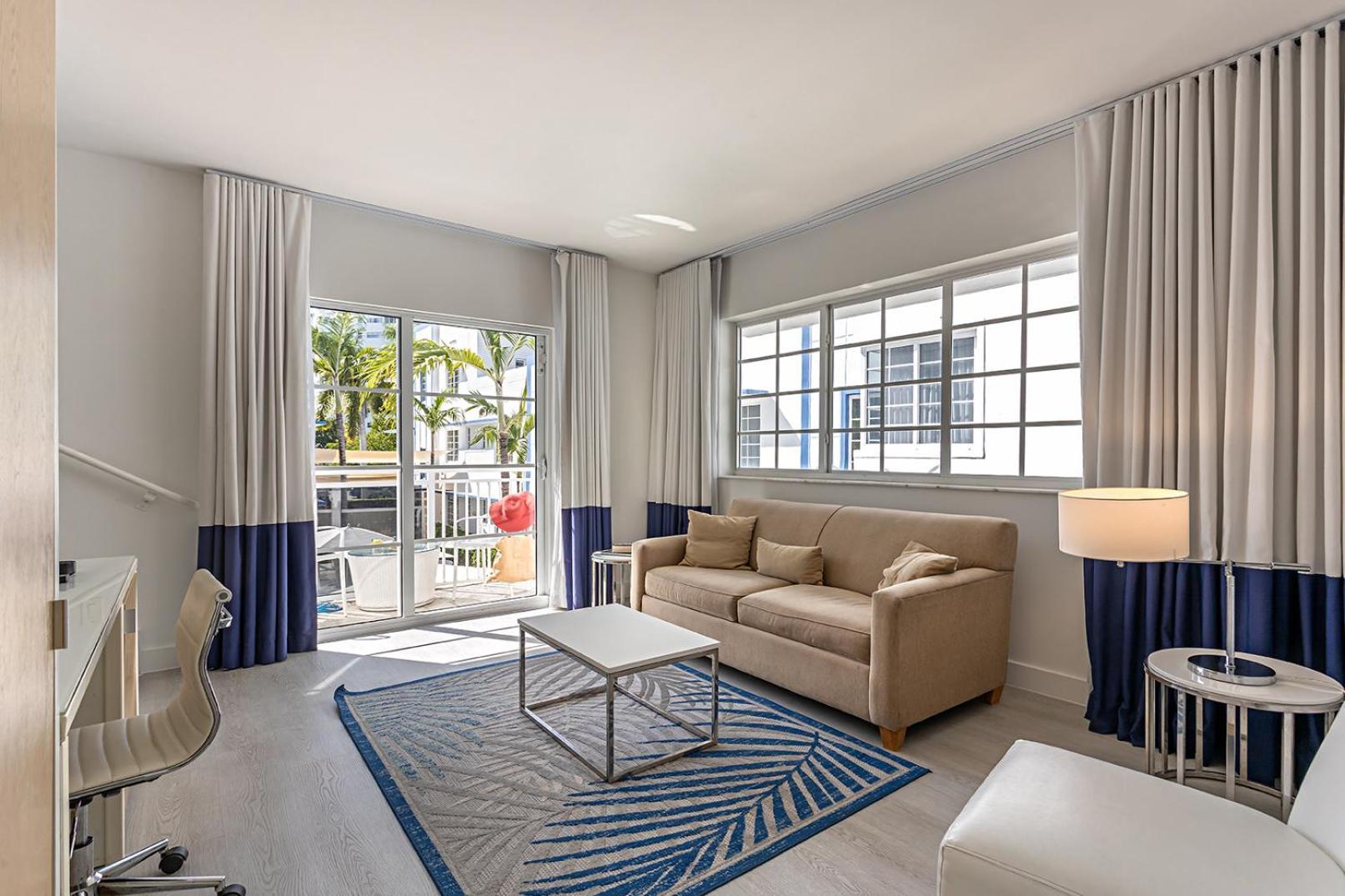 Suite con 2 Camere da Letto e Vista Piscina