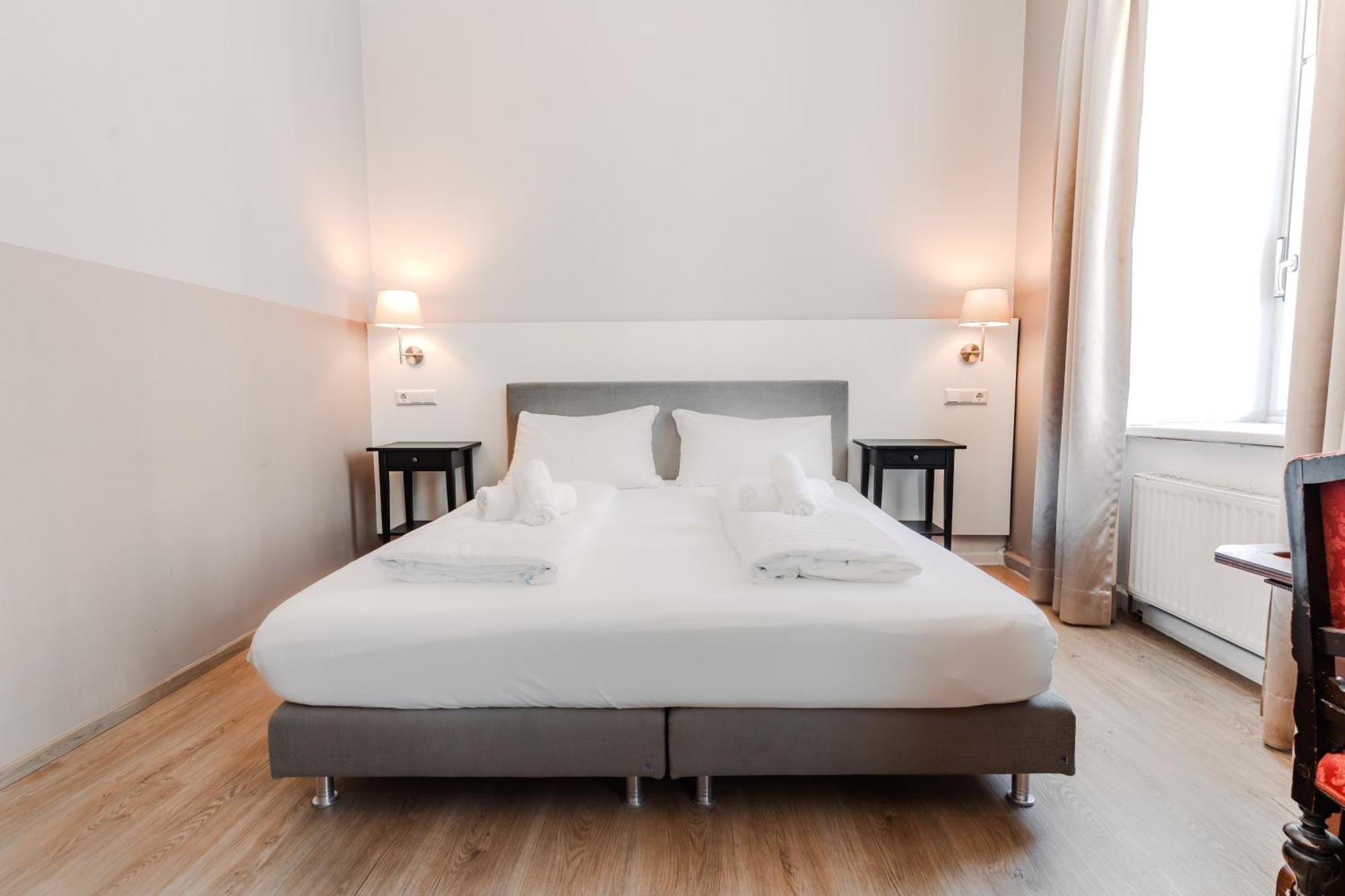 Camera Matrimoniale Standard con Divano-Letto