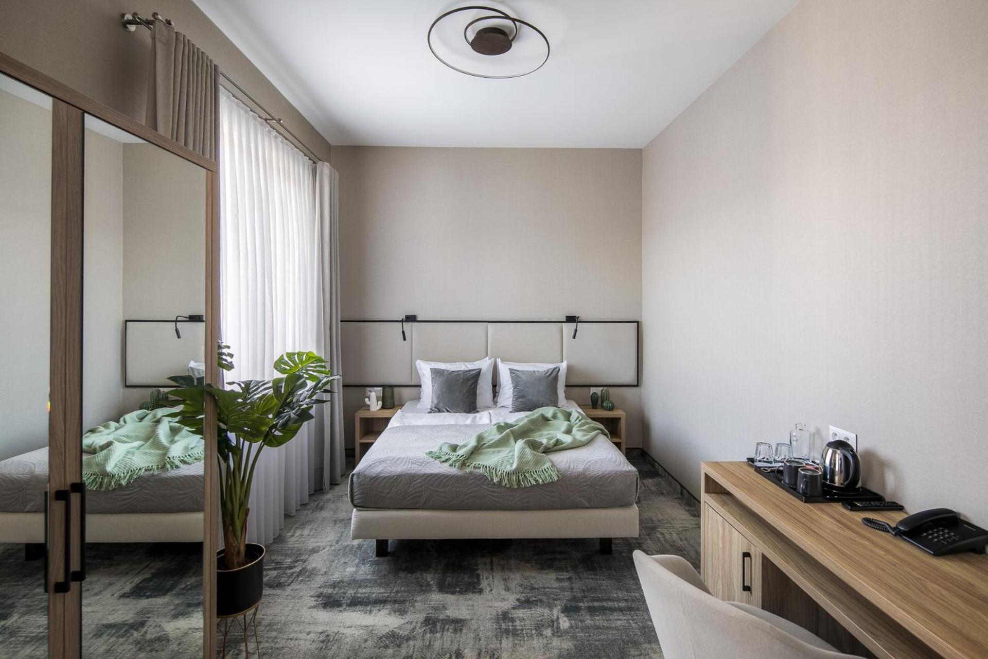 Deluxe King Room