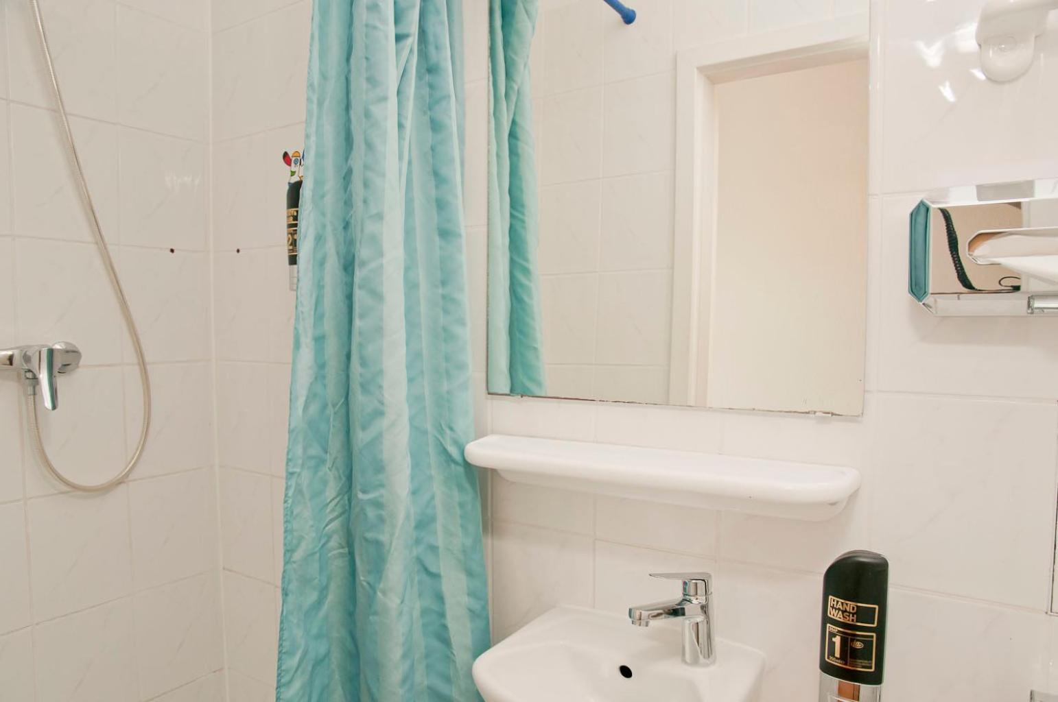 Camera Singola con Bagno Privato