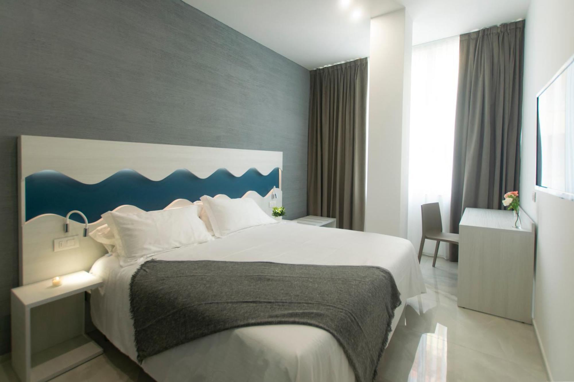 Two-Bedroom Apartment Balcony Sea View