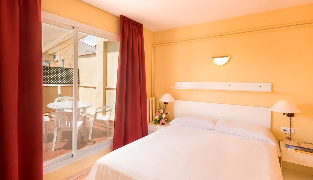 Appartamento con 1 Camera da Letto e Terrazza (2 Adulti)