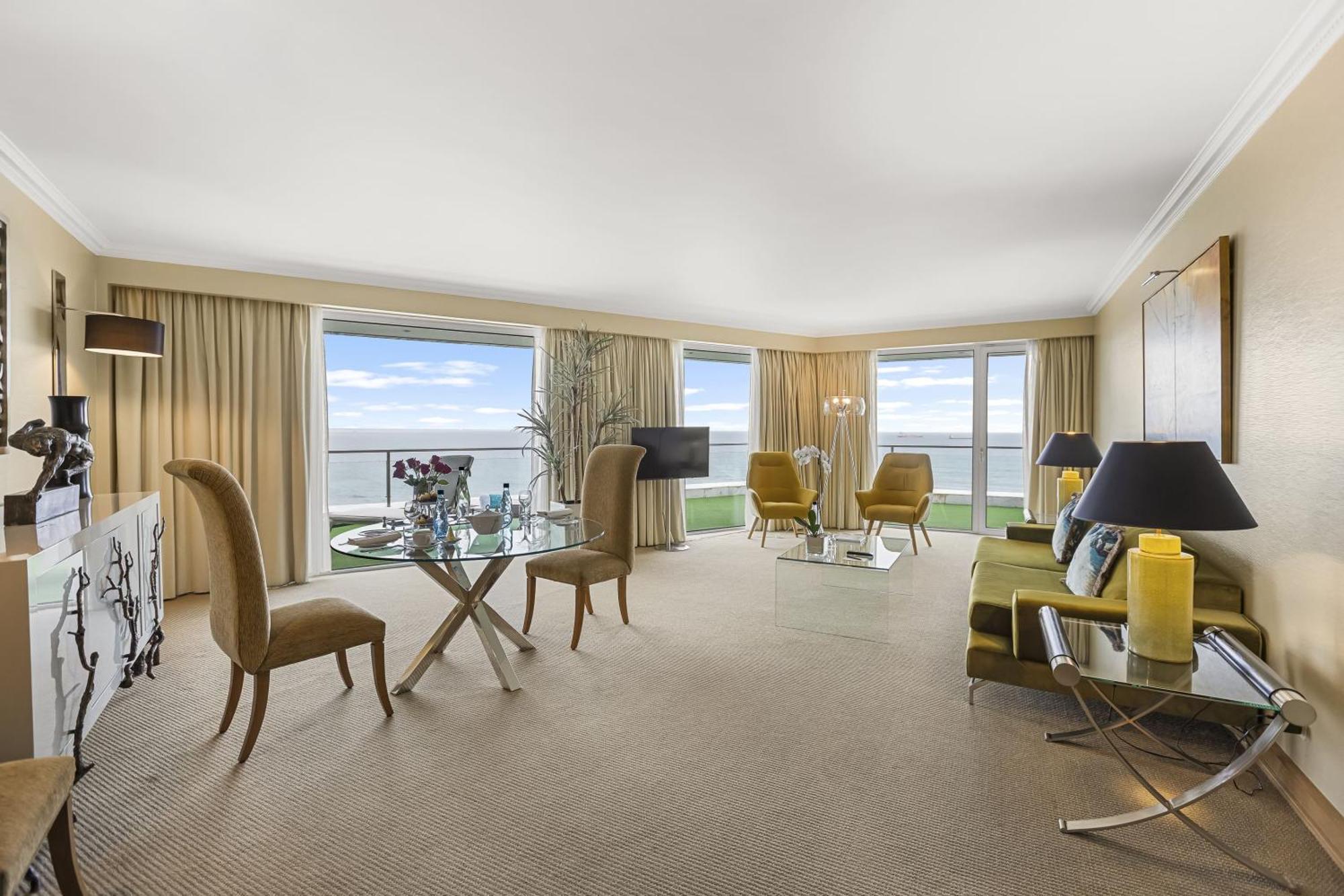 Deluxe Suite
