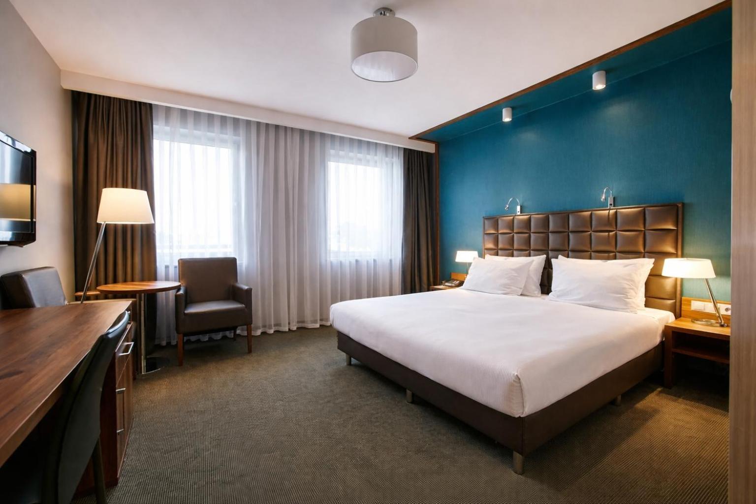 Standard King Room