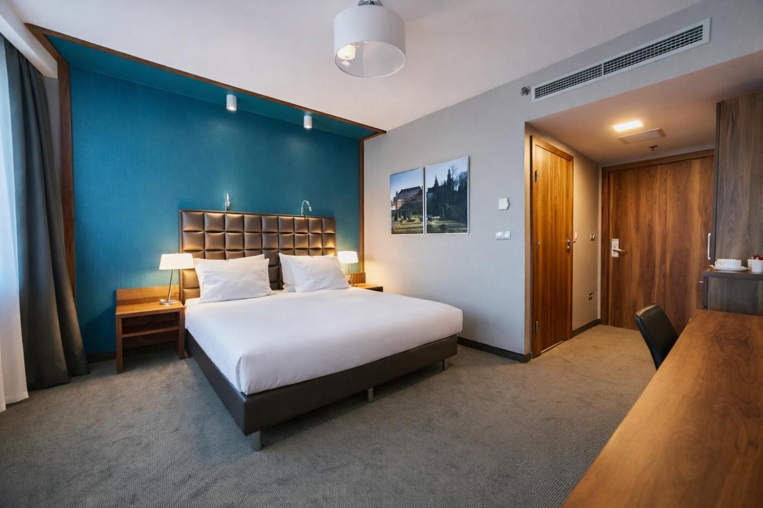 Standard King Room