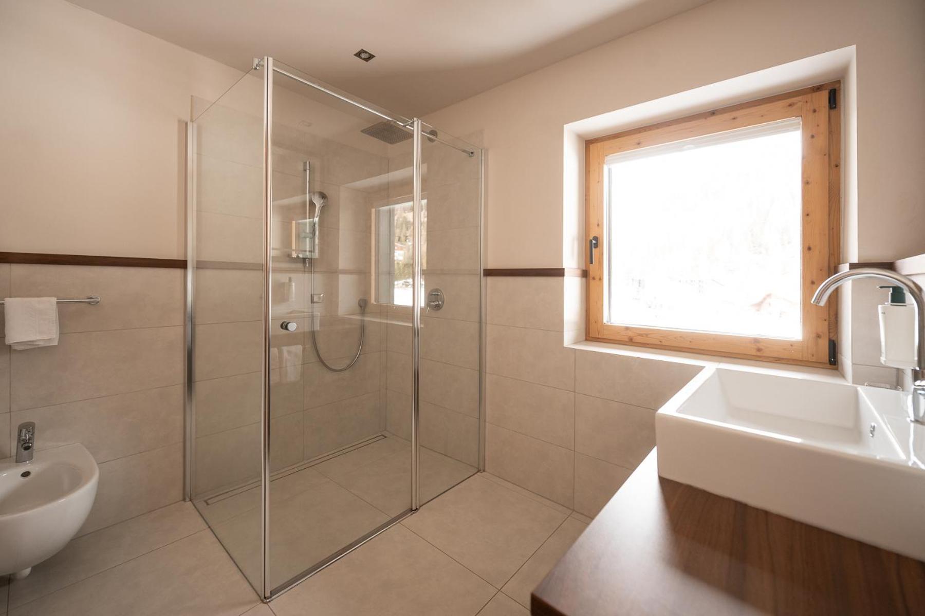 Standard Triple Room,1765220521:JPEG
