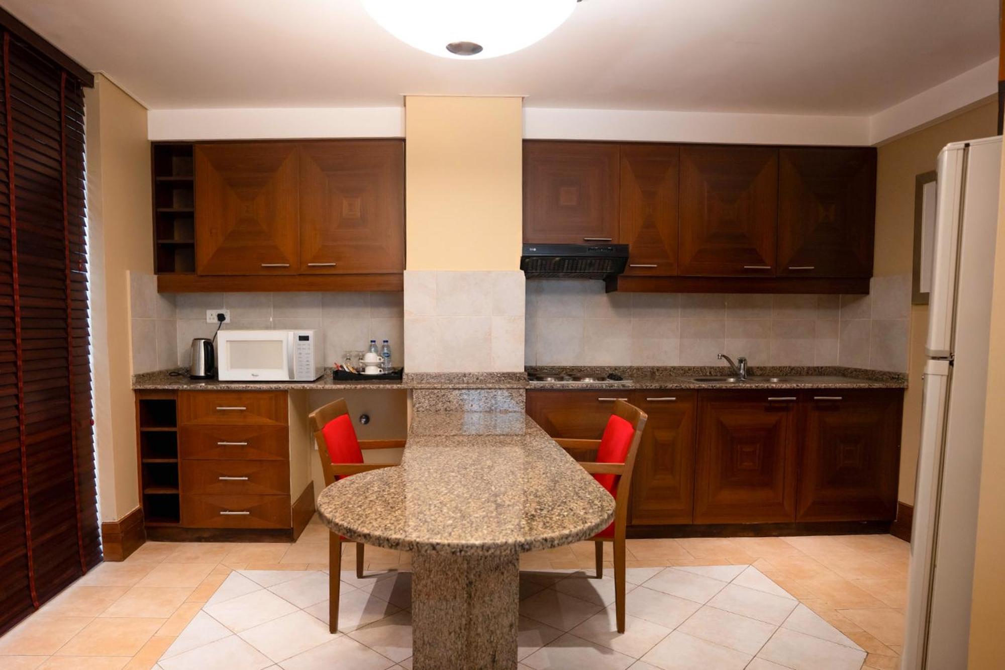 Family Classic One Bedroom Suite Sea View