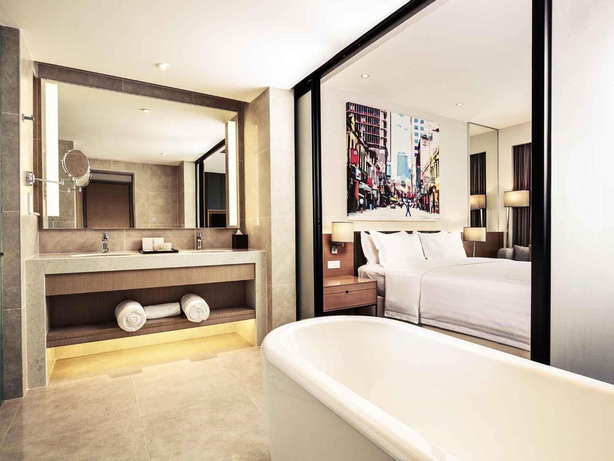 Suite 1 Queen-Size Bed