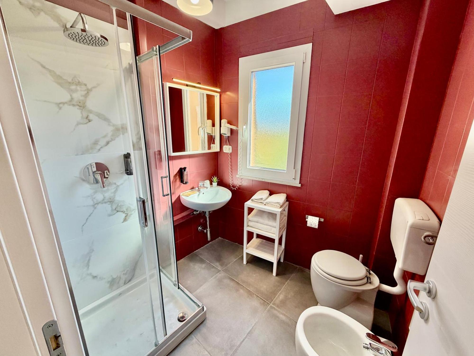Camera Singola con Bagno Privato Esterno
