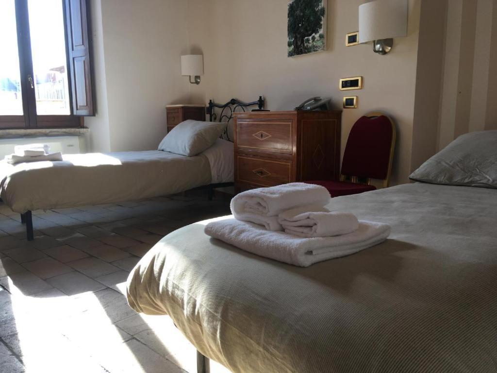 Camera Doppia con Letti Singoli