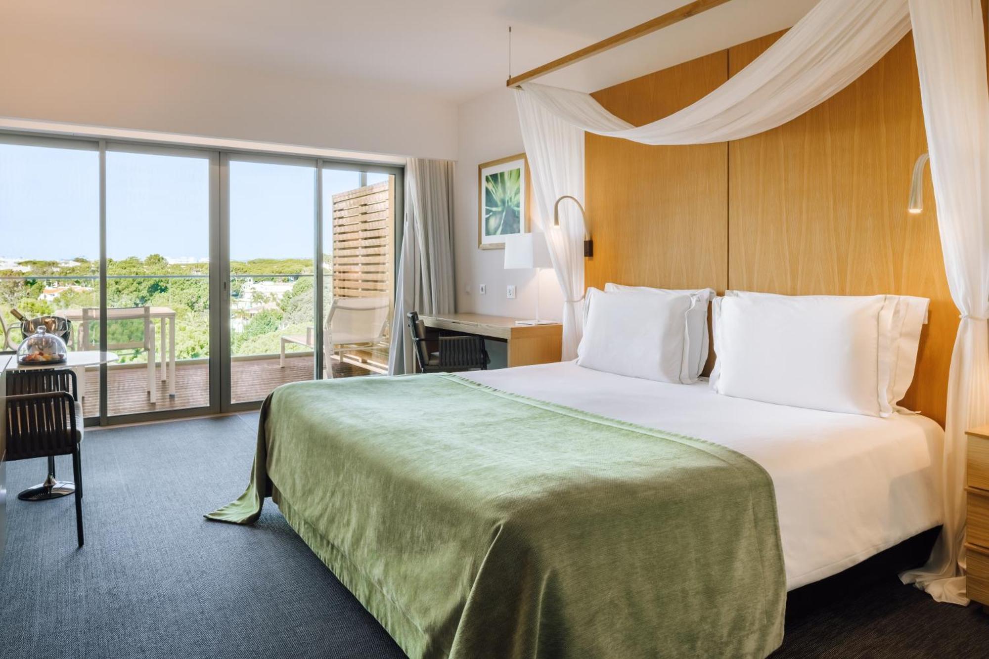 Deluxe Room Resort View Reveillon