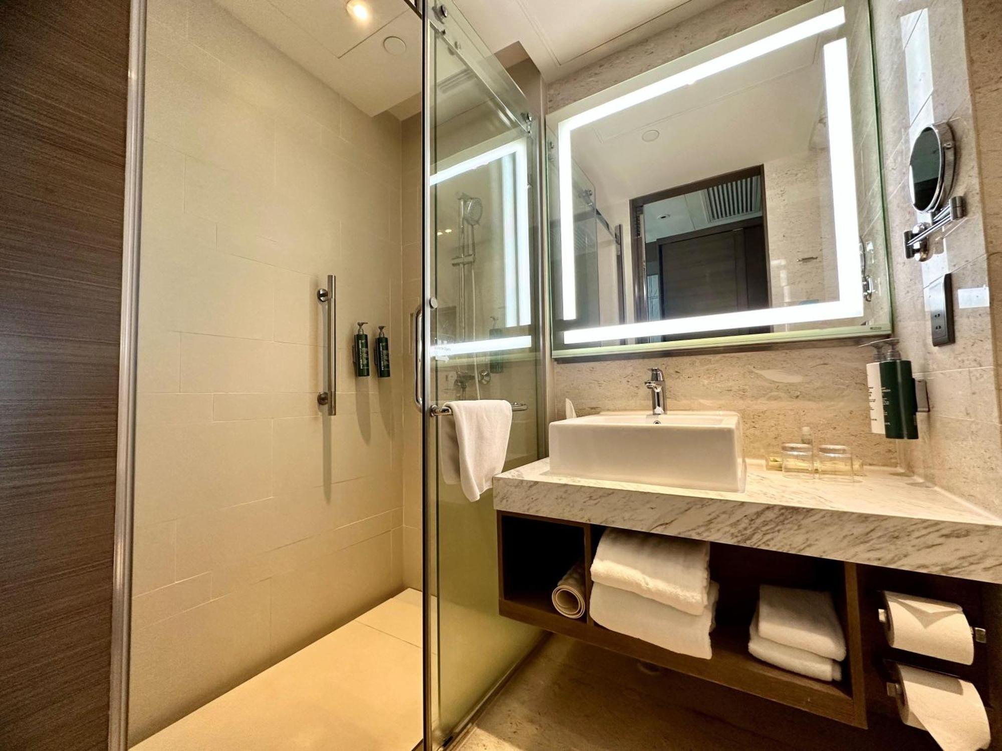 Deluxe Twin Room Harbour View