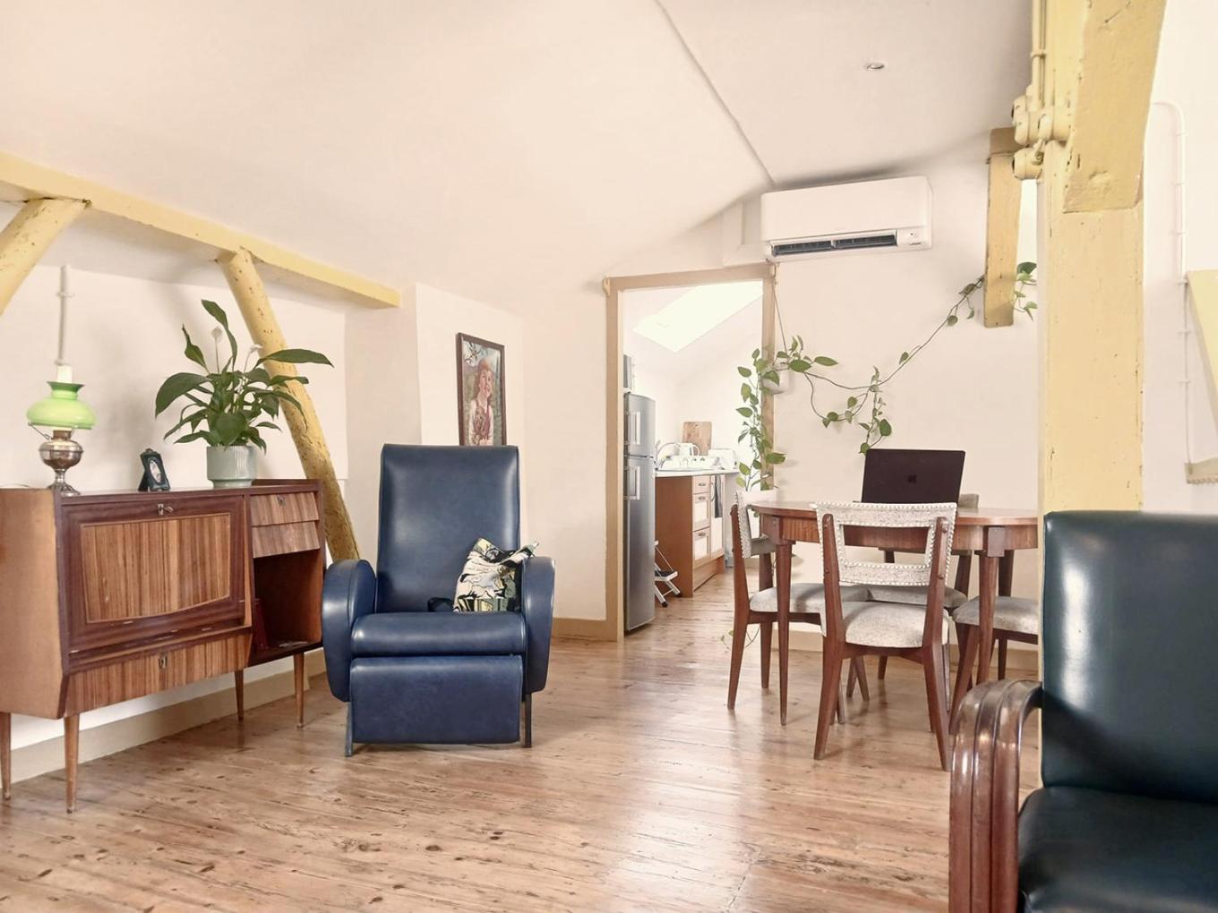 Deluxe Studio
