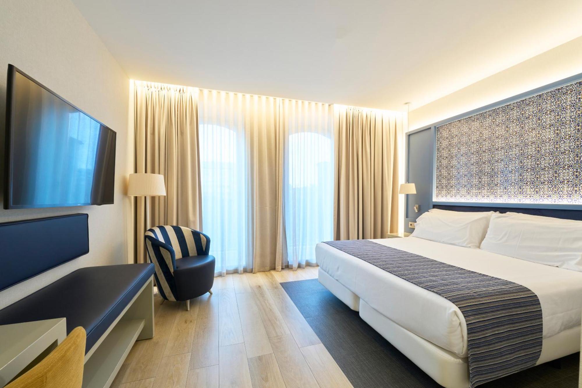 Double or Twin Room Balcony