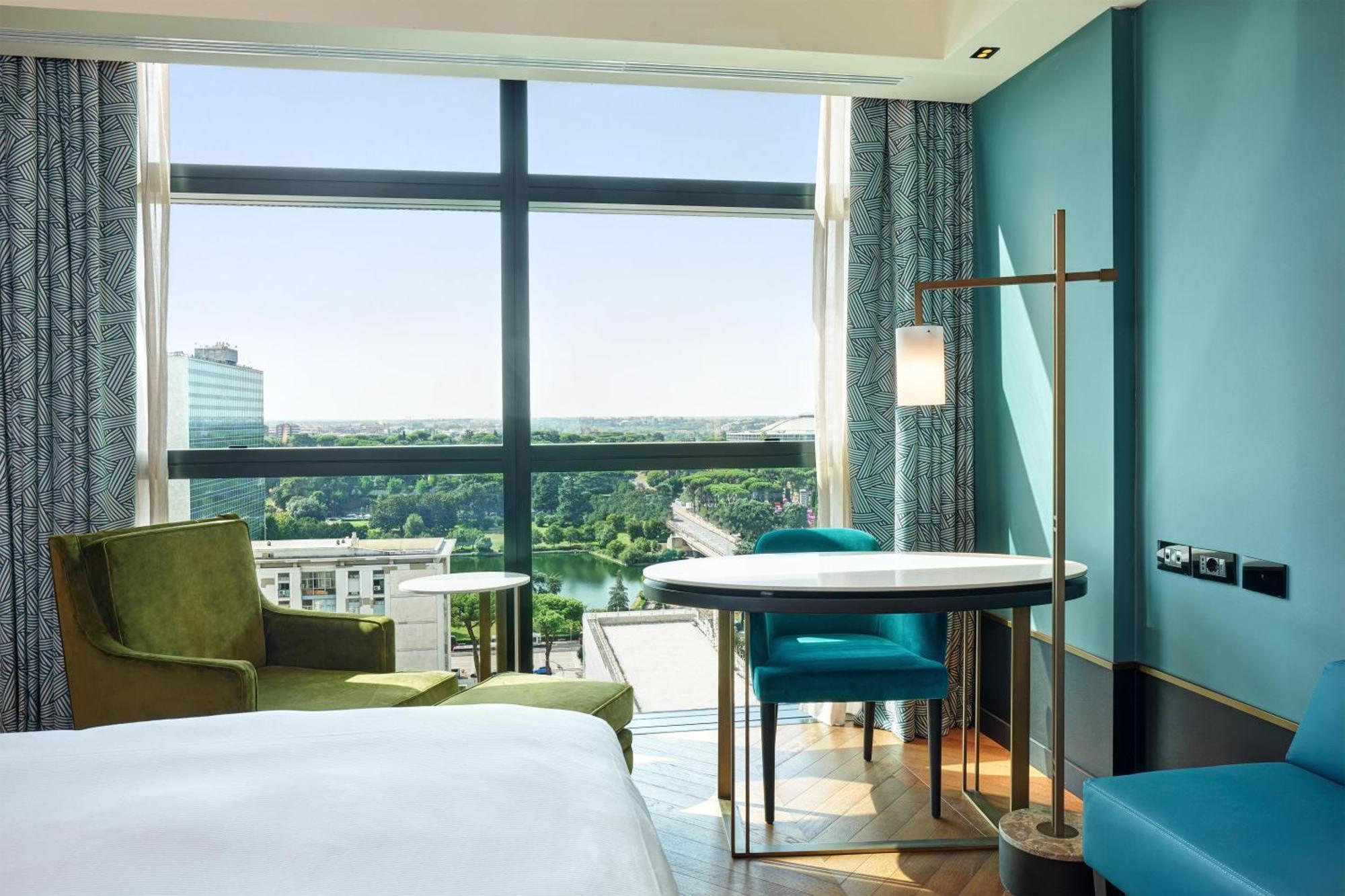 Executive King Room Lounge Access