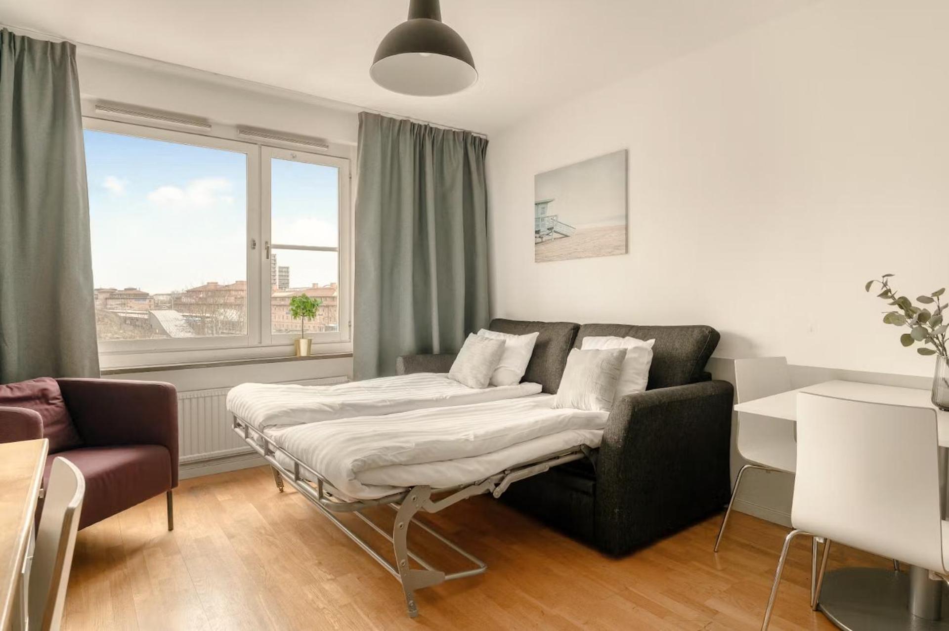 One-Bedroom Apartment
