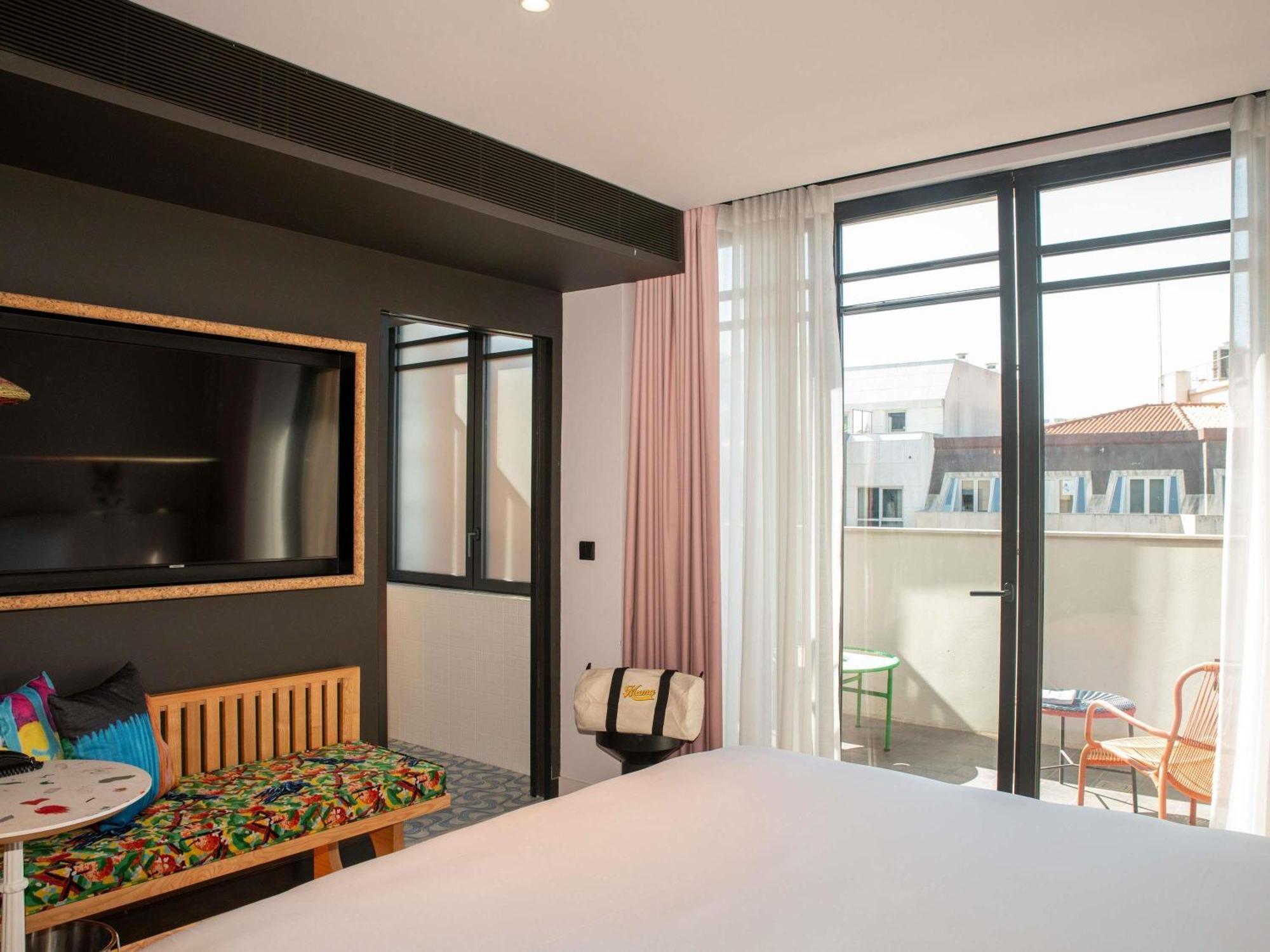 MEDIUM MAMA Double Room Terrace