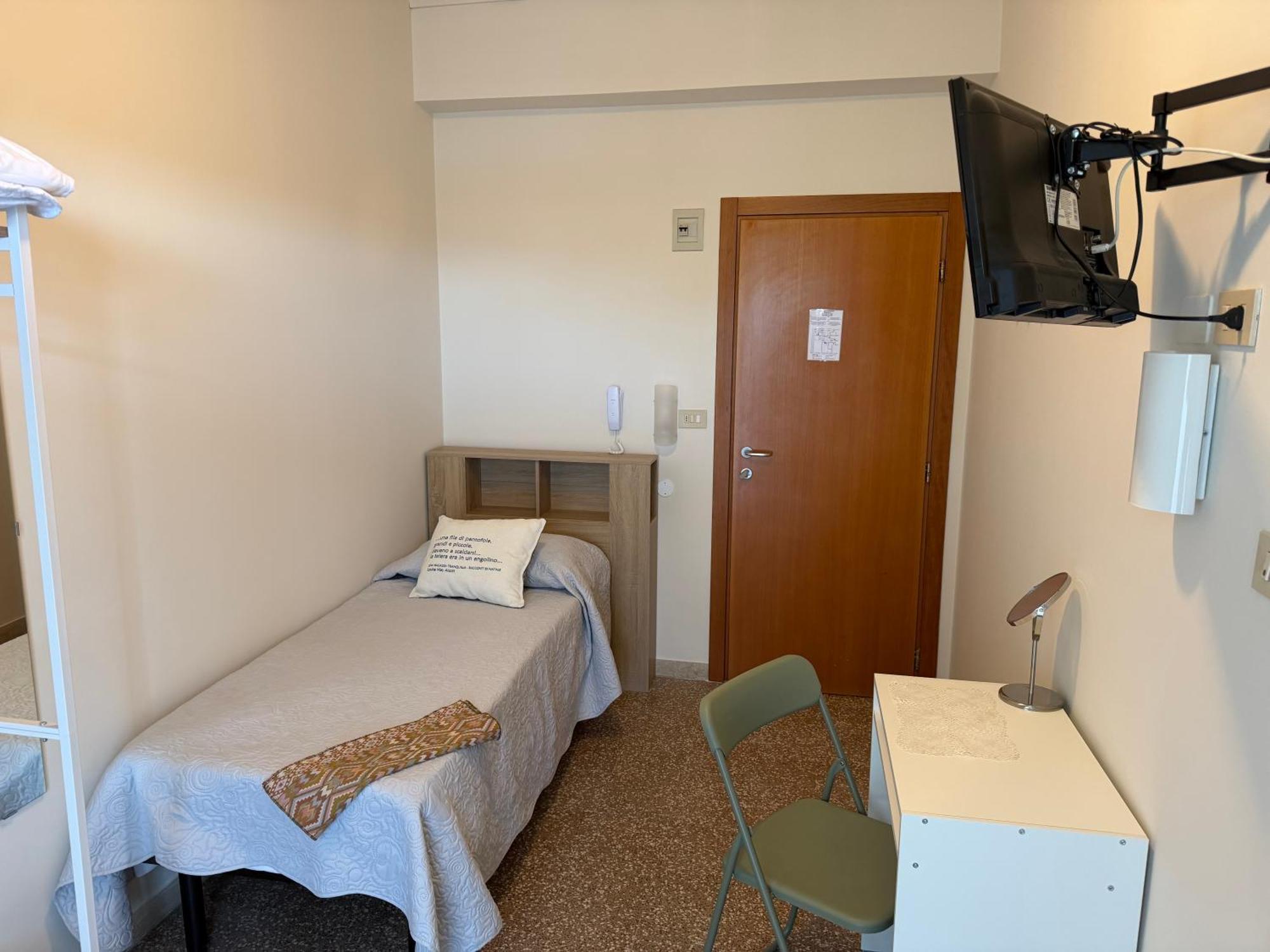 Single Room Bathroom