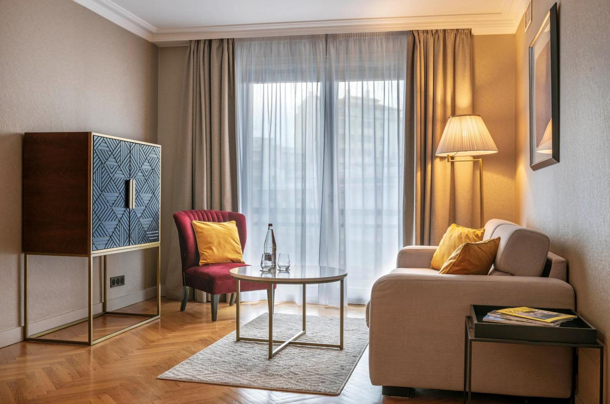Premium Suite