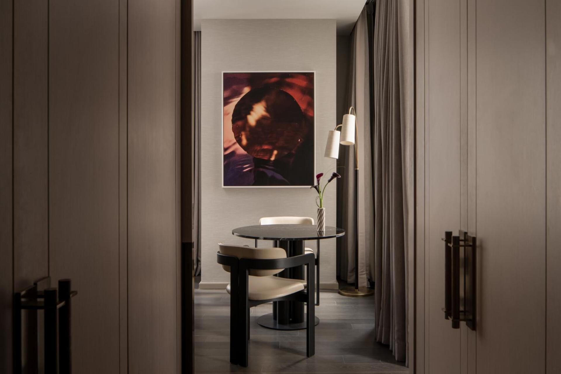 Gotham Suite