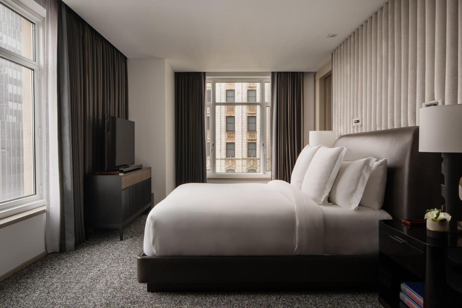 Gotham Suite