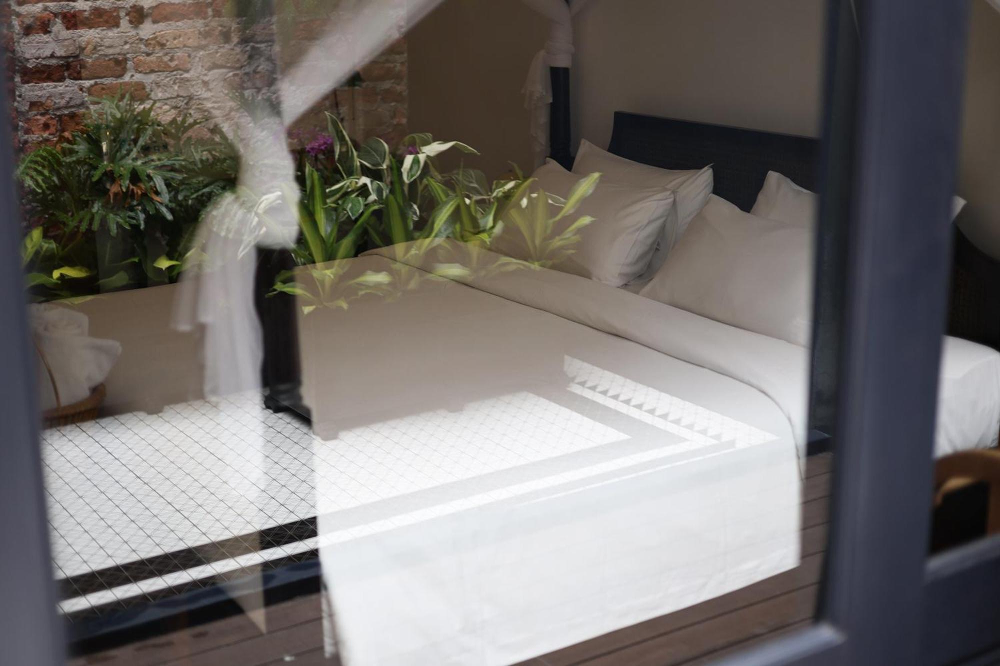 Premier Double Room Courtyard View of Merdeka 118