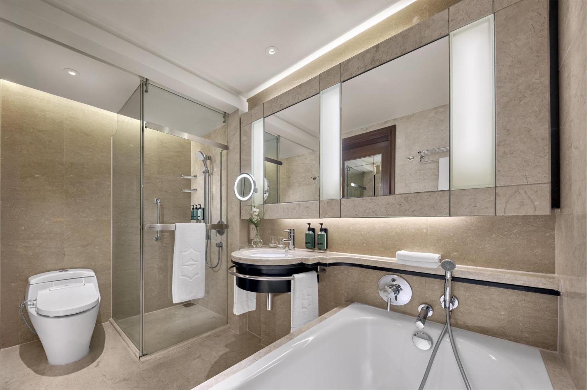 Premier Room