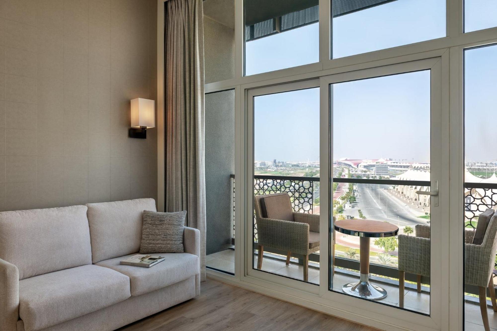 Two-Bedroom Suite Plaza View Balcony Theme Park Access