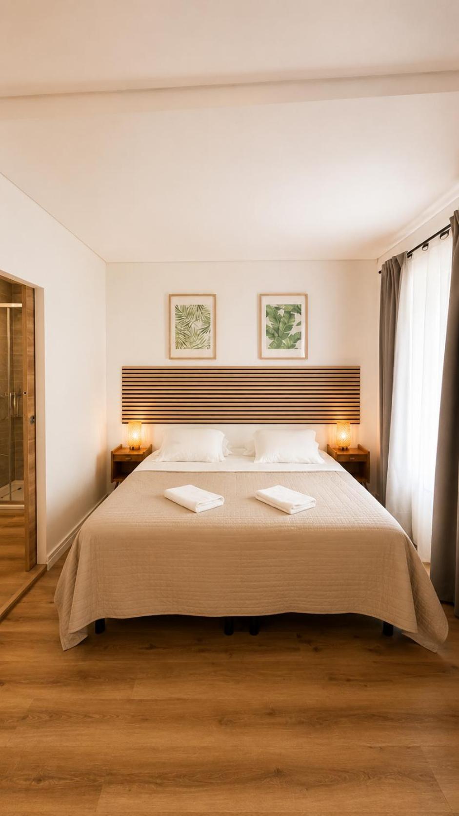 Double or Twin Room Private Bathroom