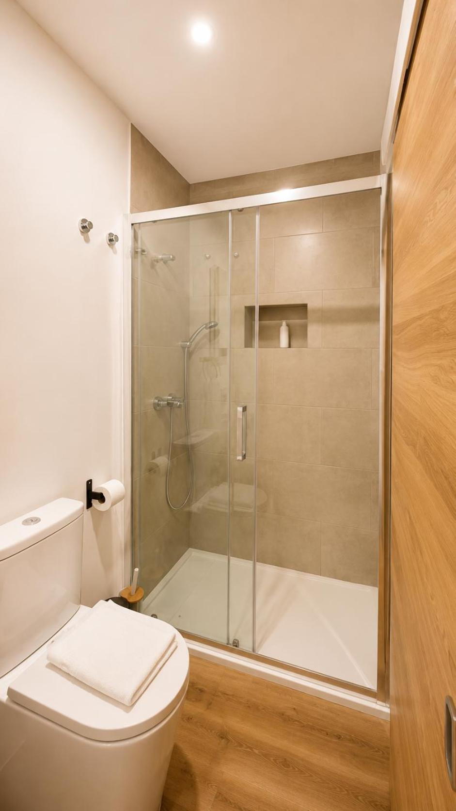 Double or Twin Room Private Bathroom