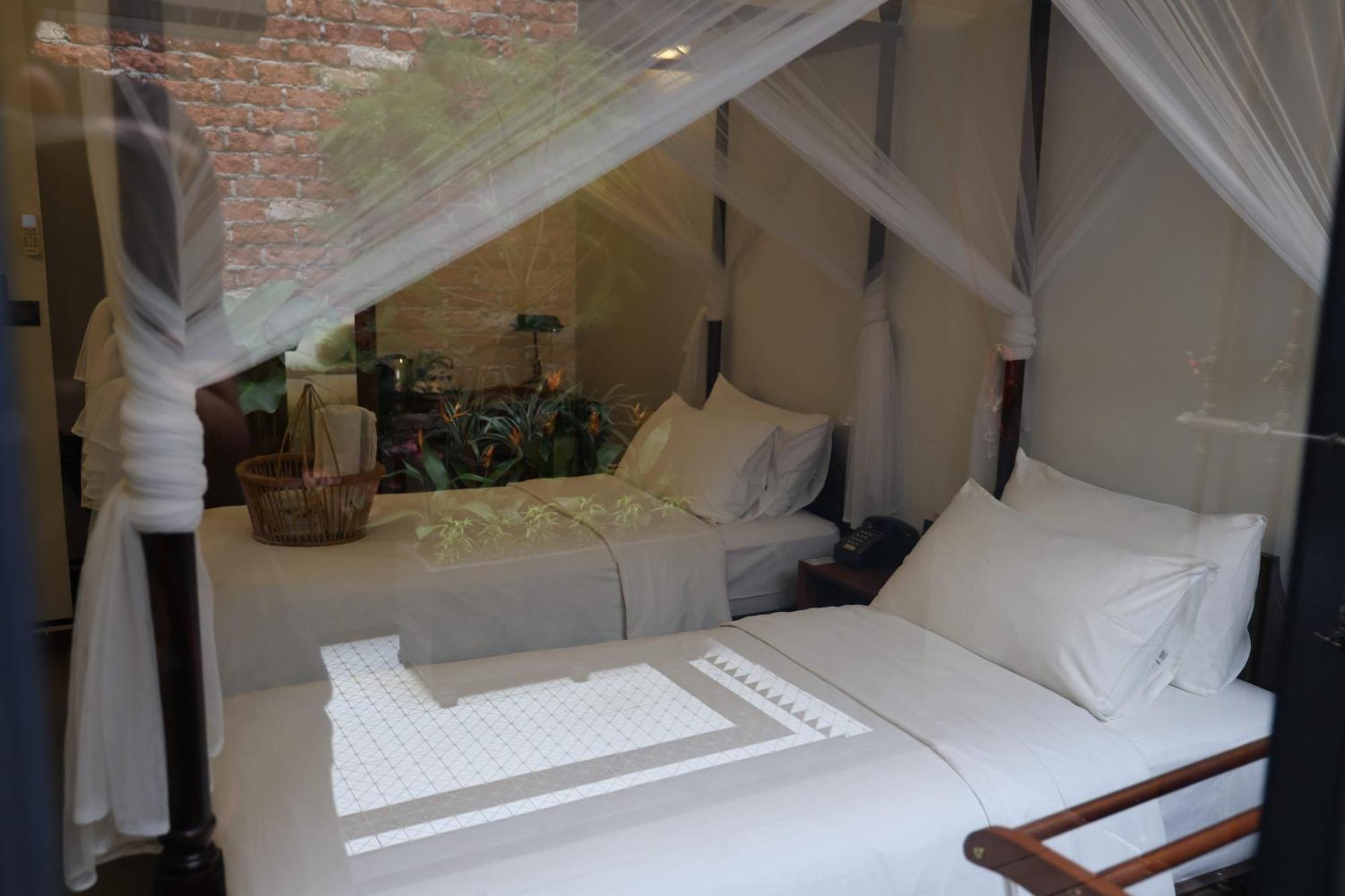Premier Twin Room Courtyard View of Merdeka 118