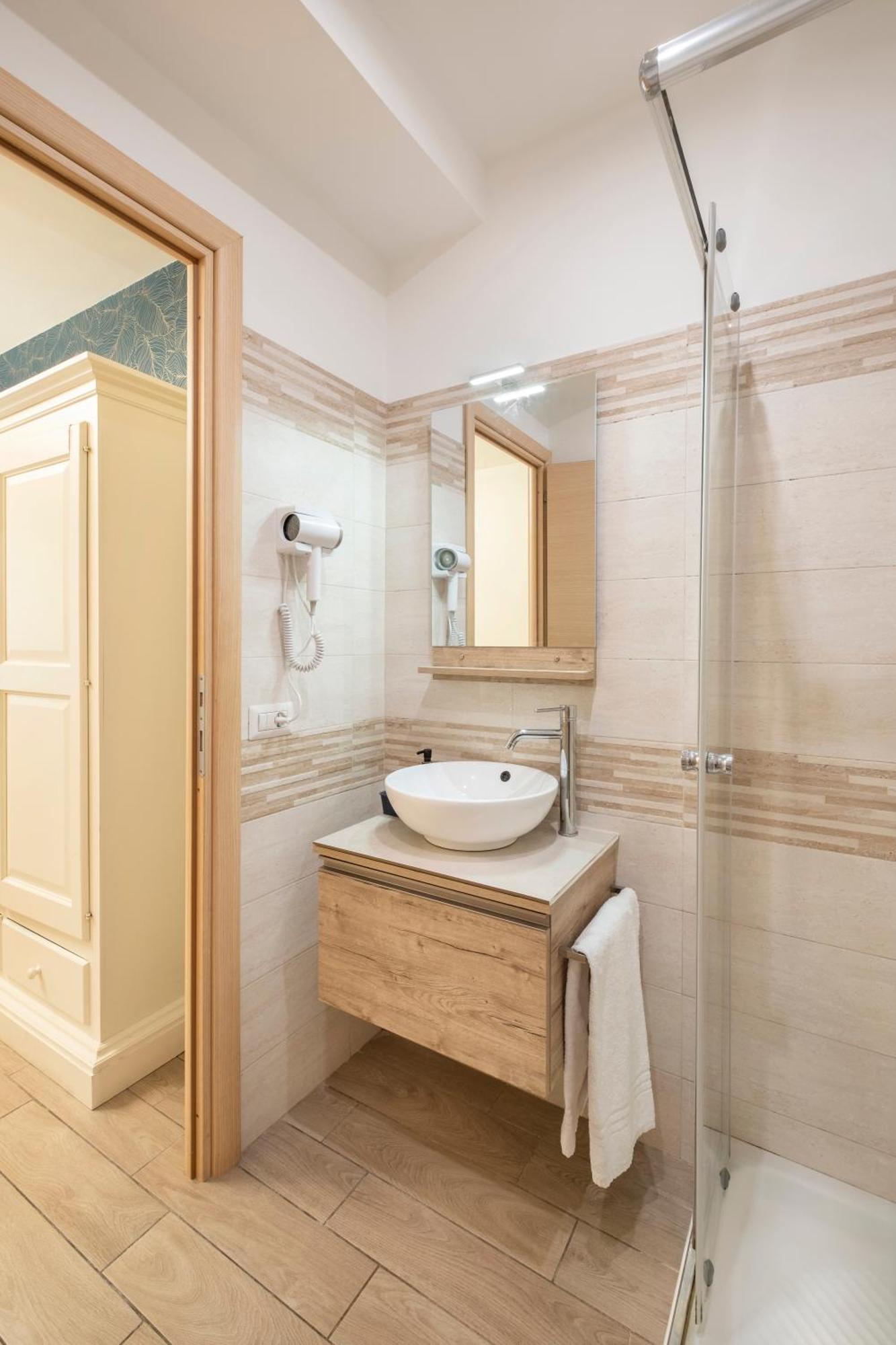 Comfort Quadruple Room