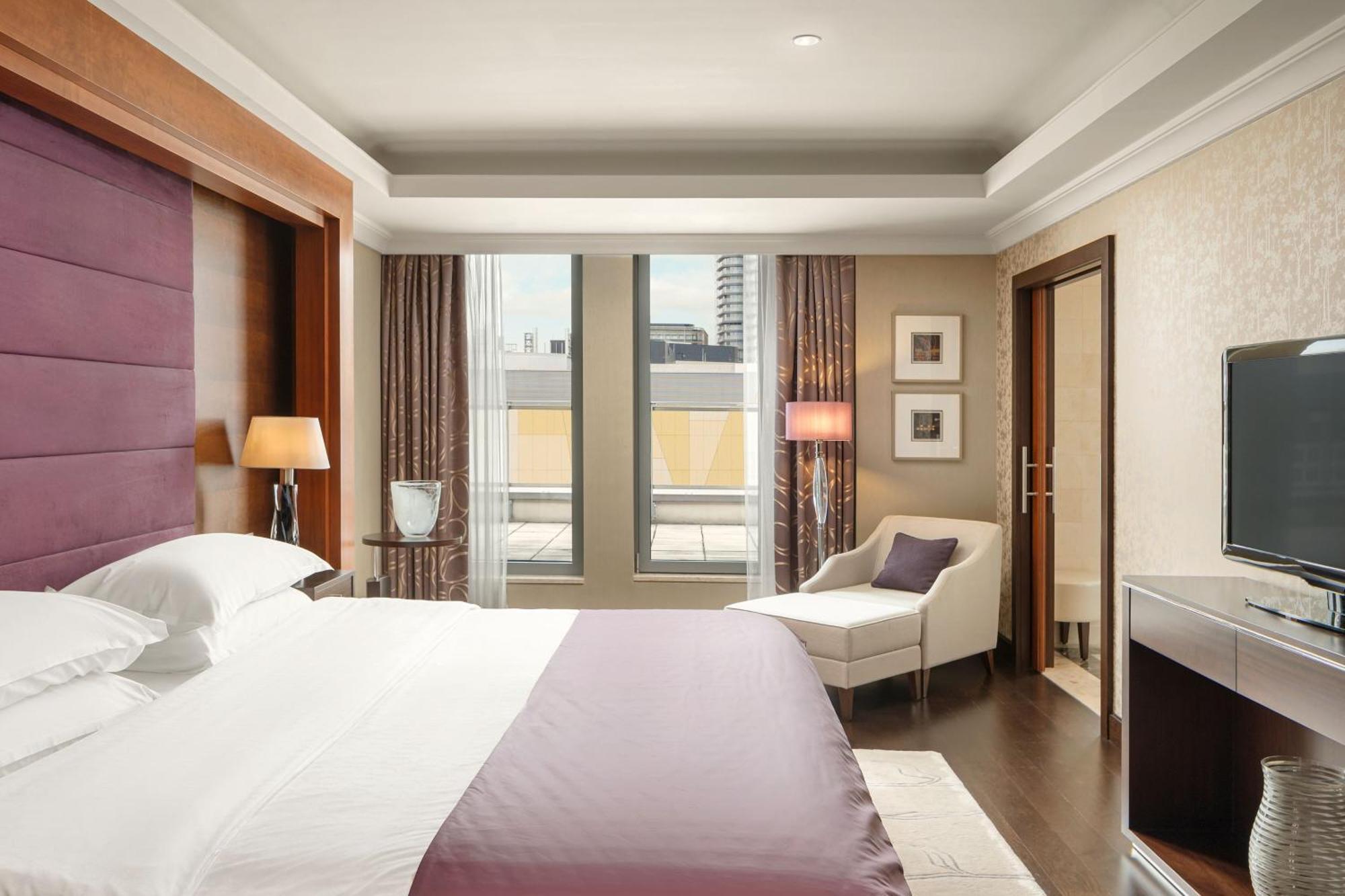 Presidential Suite Club lounge access 1 Bedroom Suite