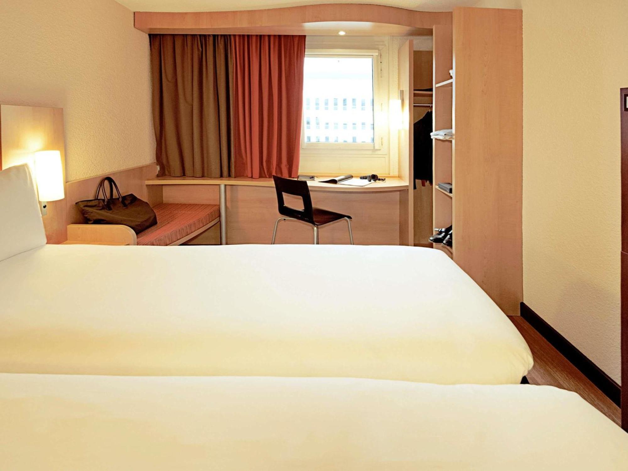 Standard Room 2 Single Beds