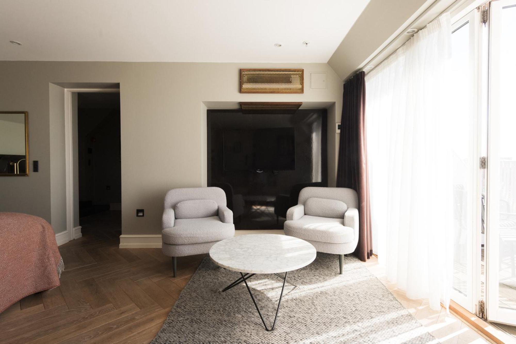 Penthouse Suite