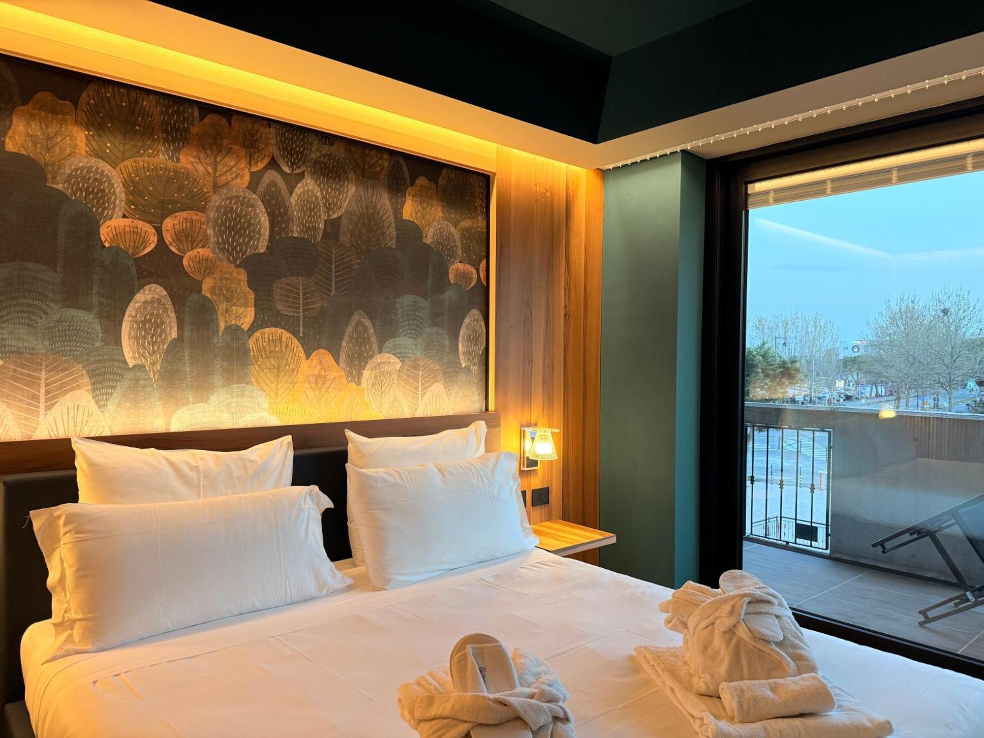 Executive Double Room with Balcony - Second Floor