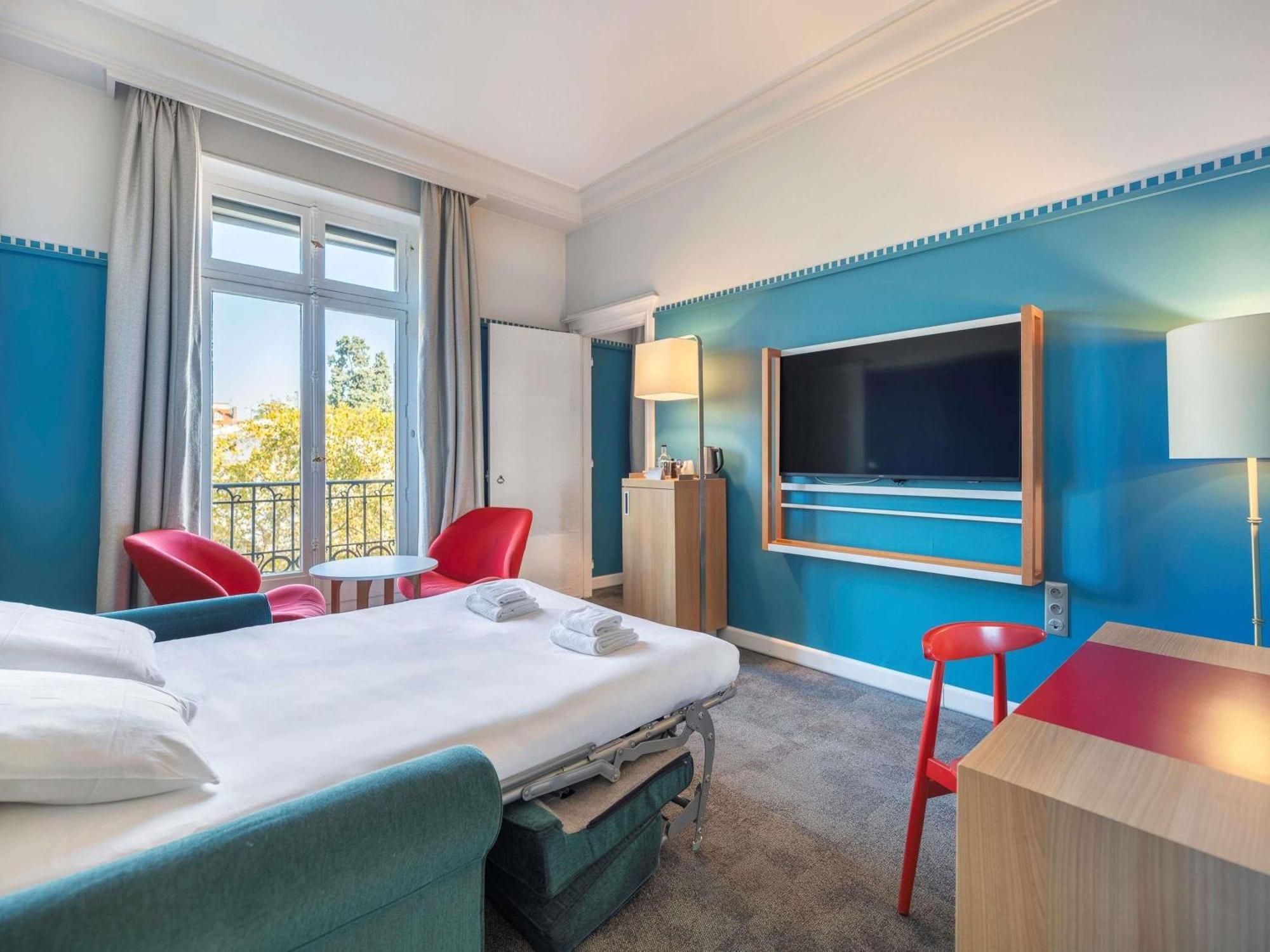 Suite One Double Bed One Double Sofa Bed