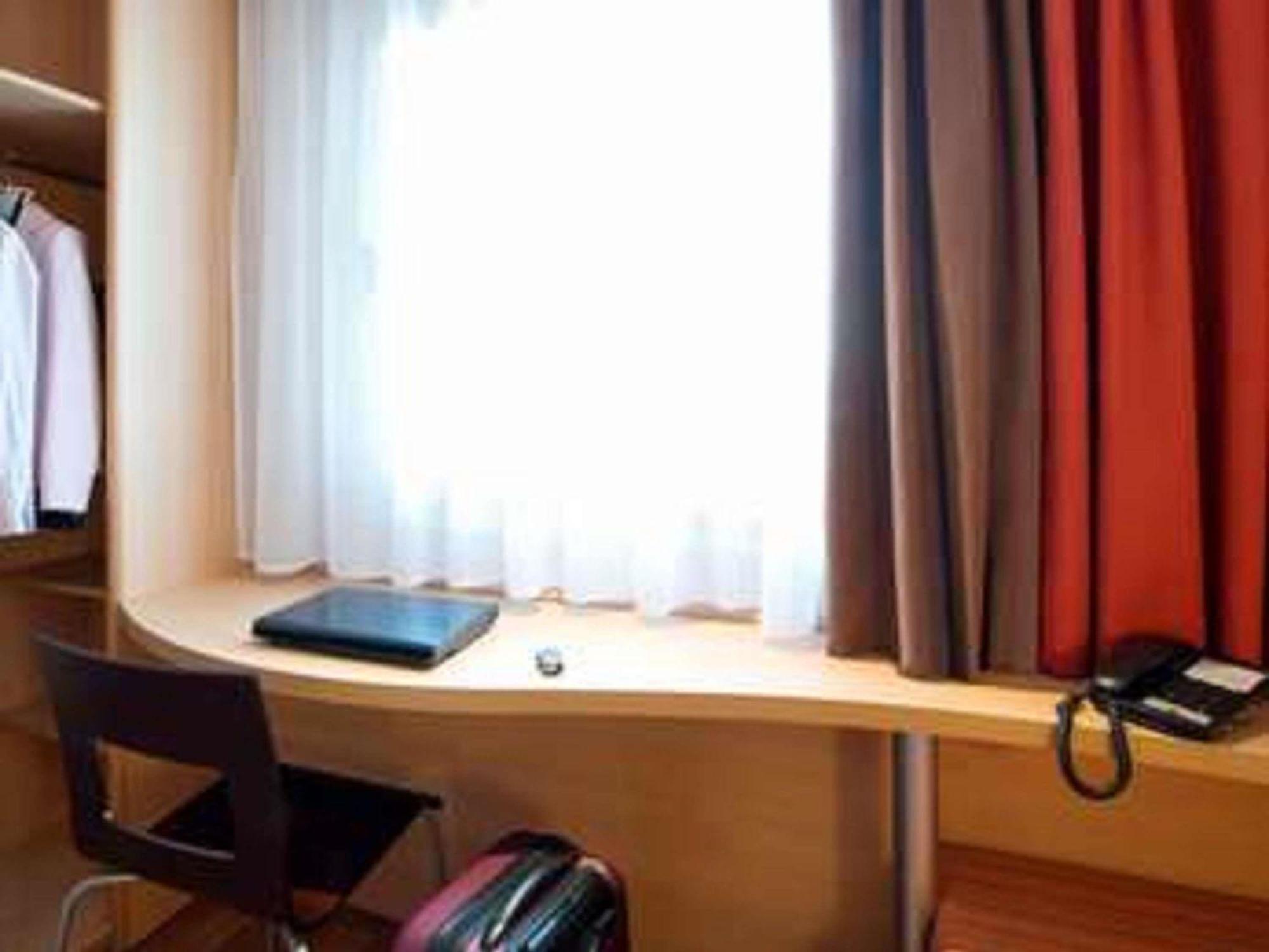 Twin Room Extra Bed