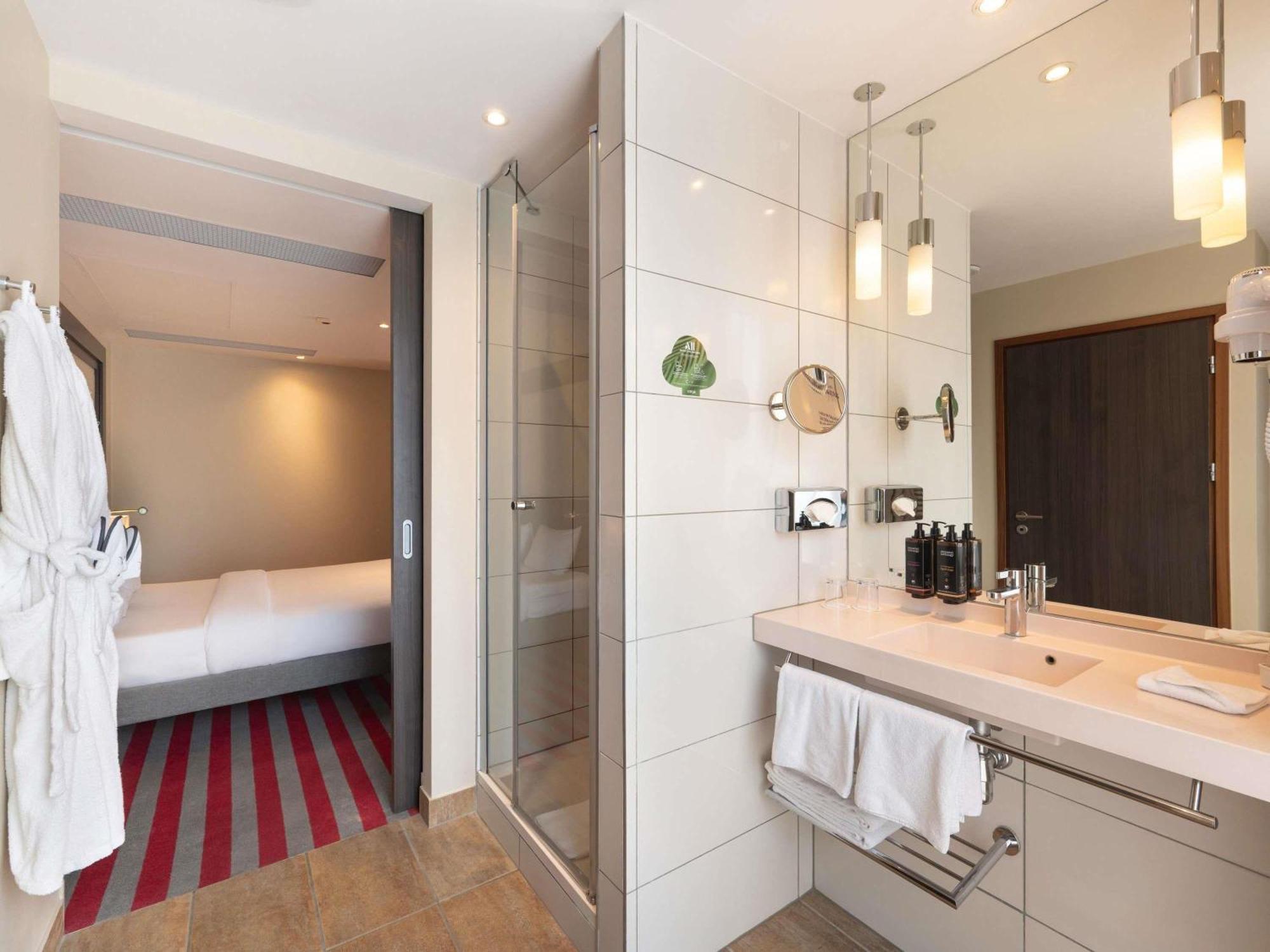 Privilege Queen Room