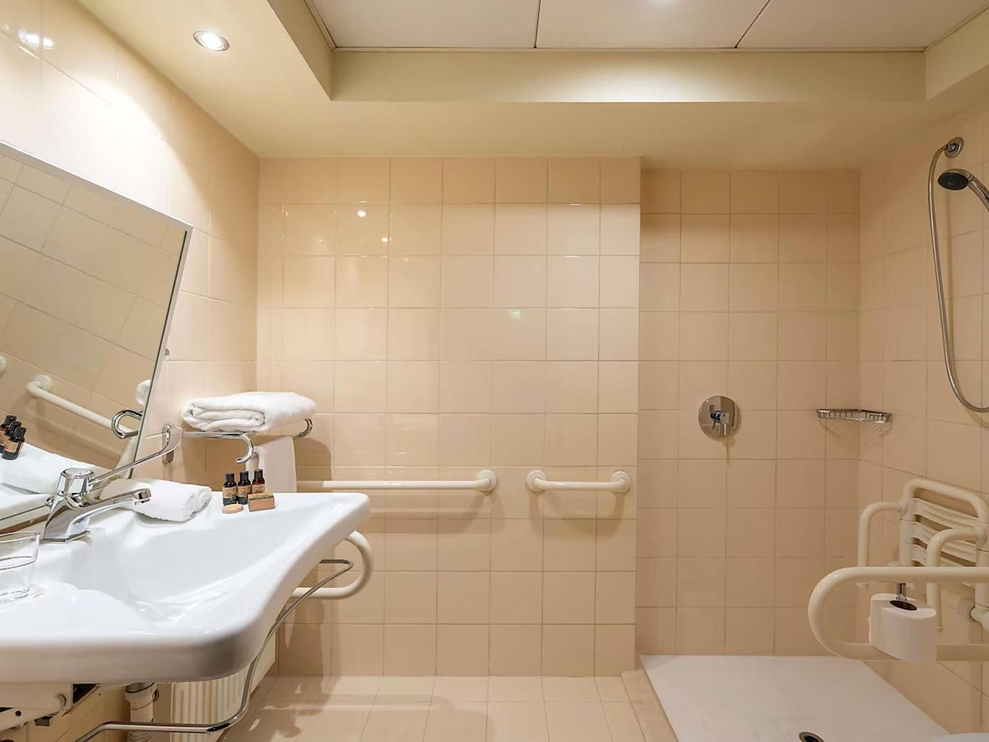 Accessible Queen Room